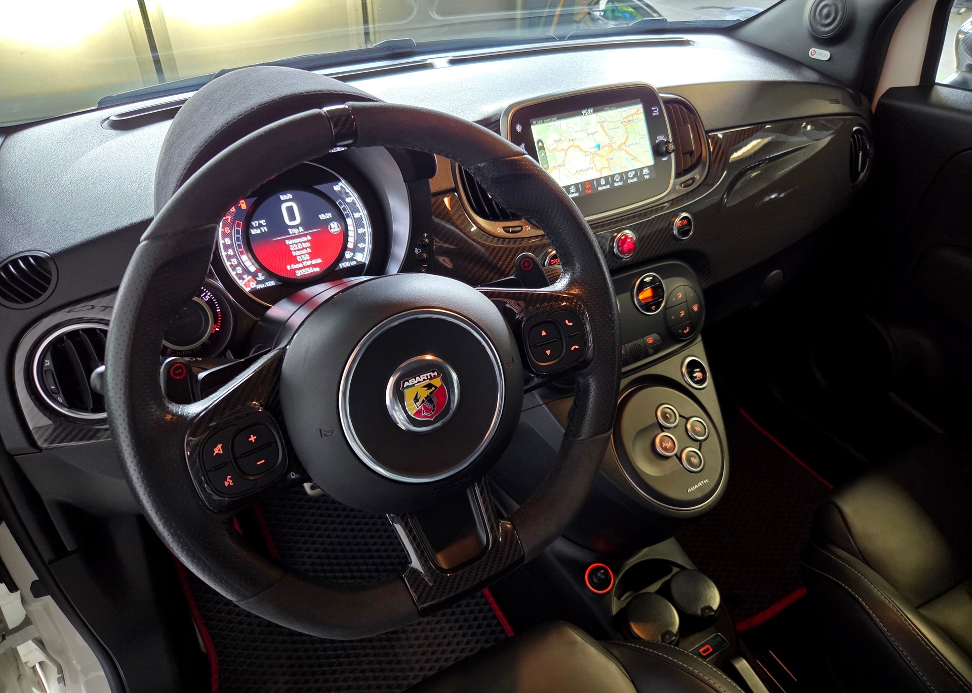 FIAT 595 Abarth 1.4 T-Jet 180 Competizione-image-9