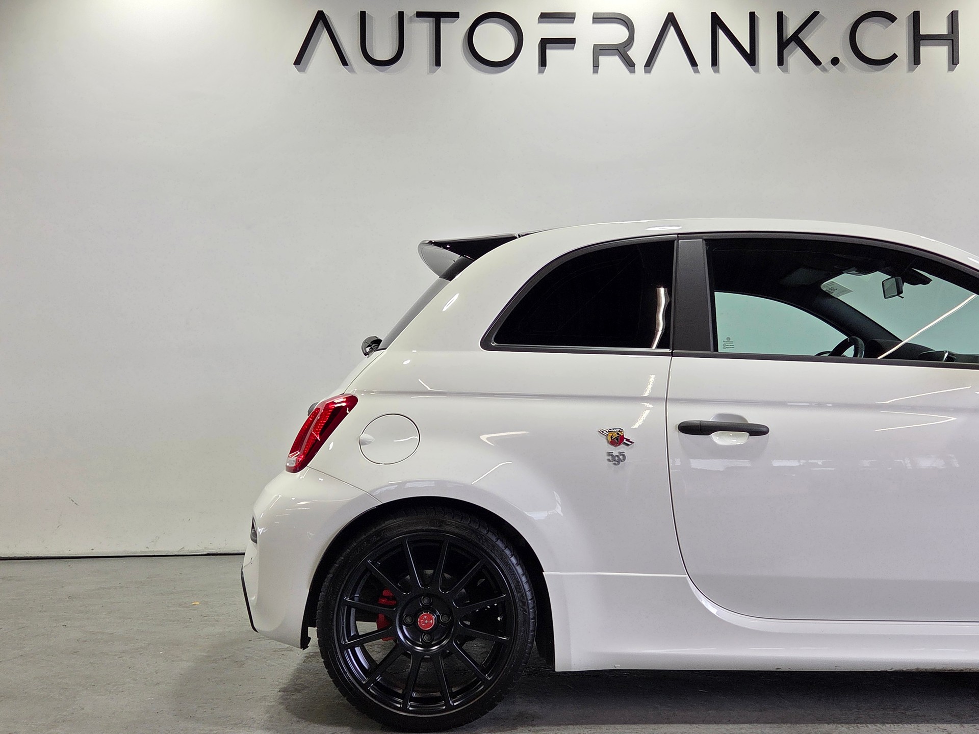 FIAT 595 Abarth 1.4 T-Jet 180 Competizione-image-8