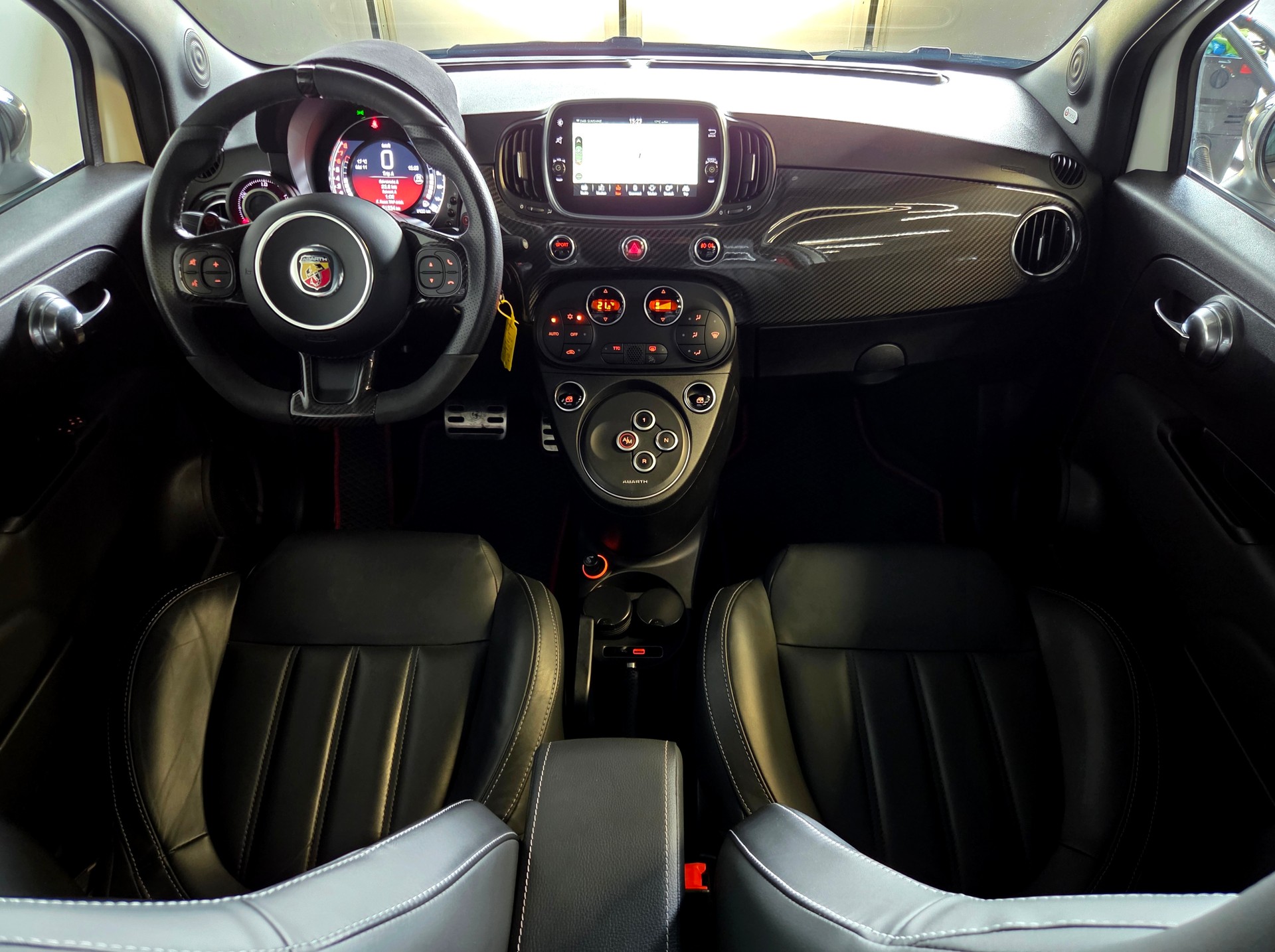 FIAT 595 Abarth 1.4 T-Jet 180 Competizione-image-4