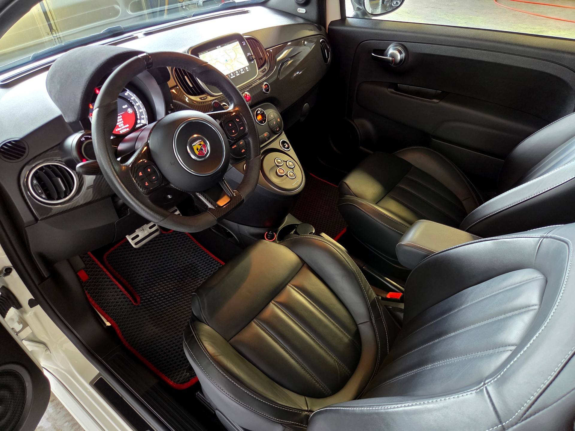 FIAT 595 Abarth 1.4 T-Jet 180 Competizione-showroom-element-3