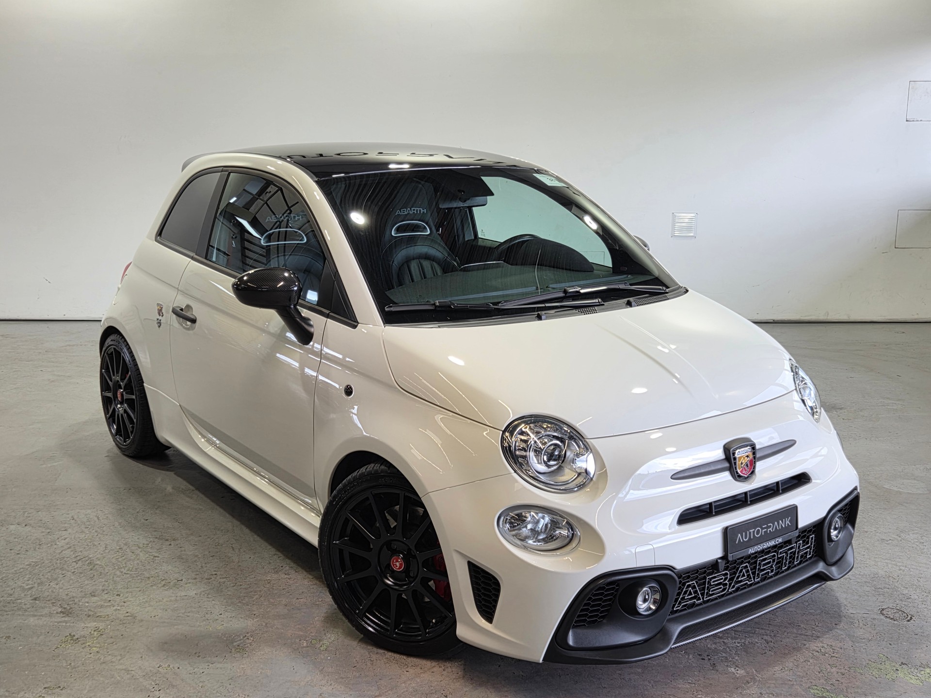 FIAT 595 Abarth 1.4 T-Jet 180 Competizione-image-12