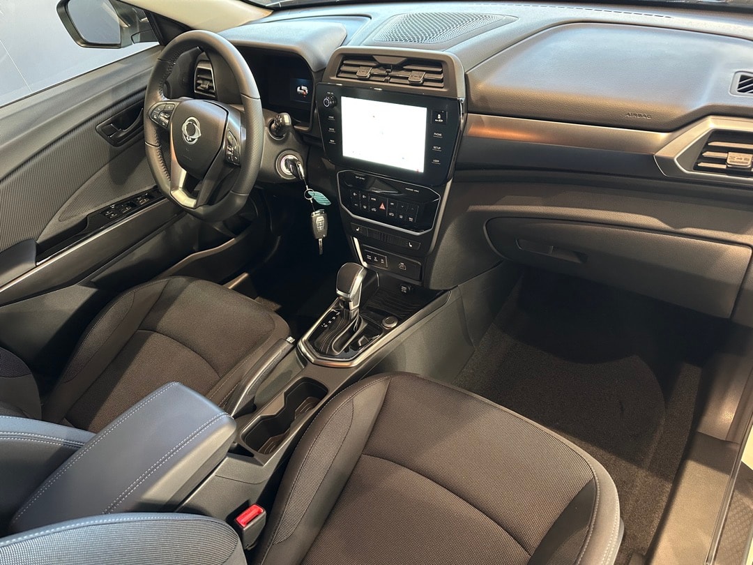 KGM-SsangYong Tivoli 1.5 T GDI Bronze 4WD Automat-image-10