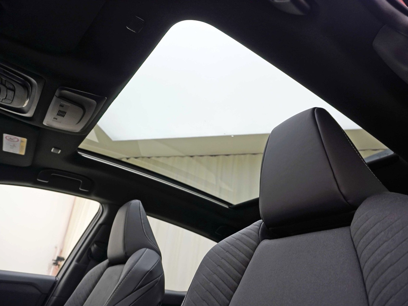TOYOTA C-HR+ Premium AWD ** Panoramadach & JBL-Sound **-image-11