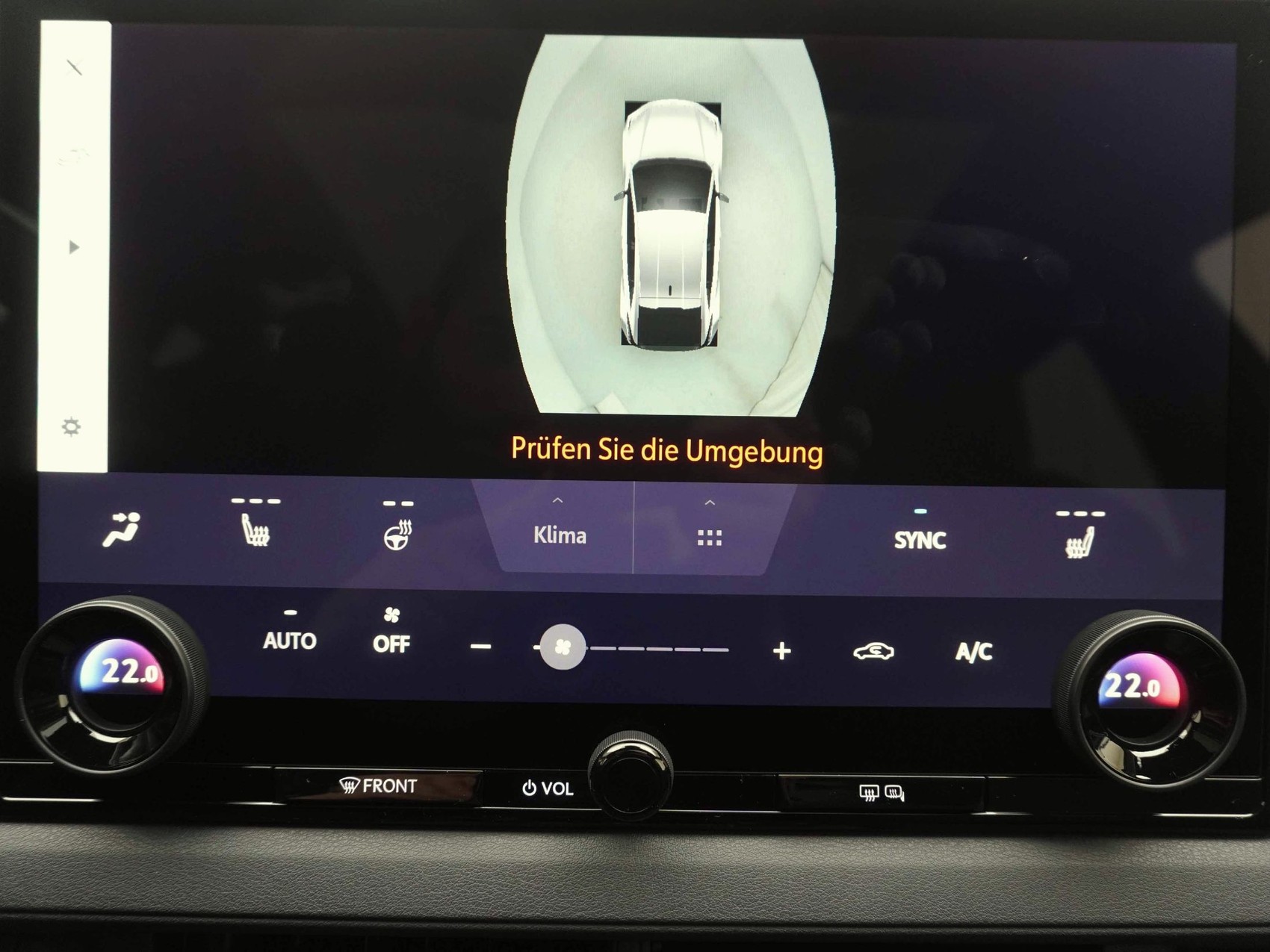 TOYOTA C-HR+ Premium AWD ** Panoramadach & JBL-Sound **-image-18