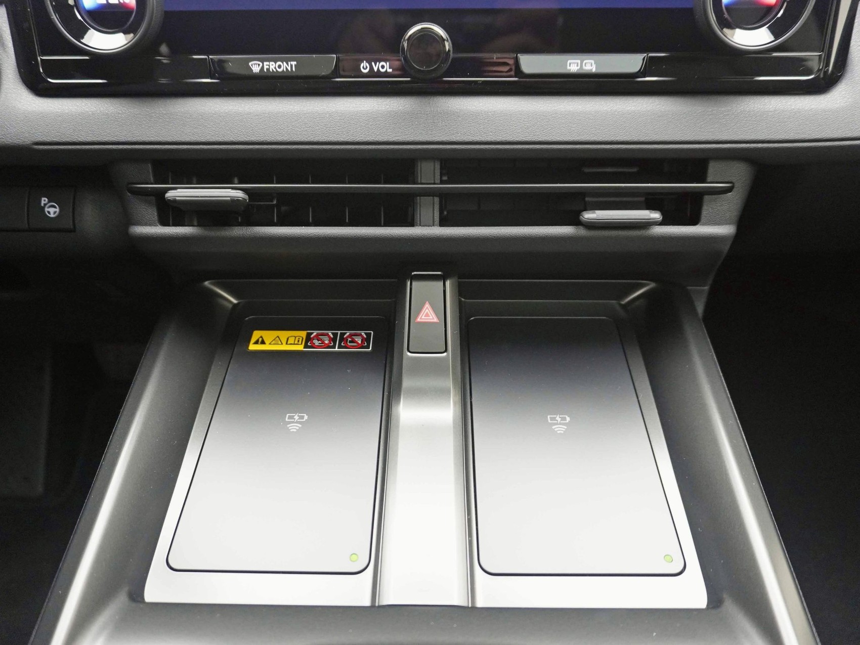 TOYOTA C-HR+ Premium AWD ** Panoramadach & JBL-Sound **-image-20