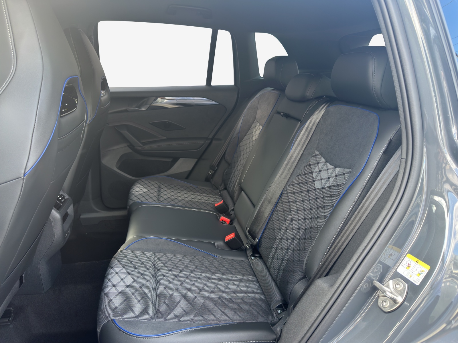 VW Tiguan 1.5 TSI evo2 eHybrid R-Line United DSG-image-11