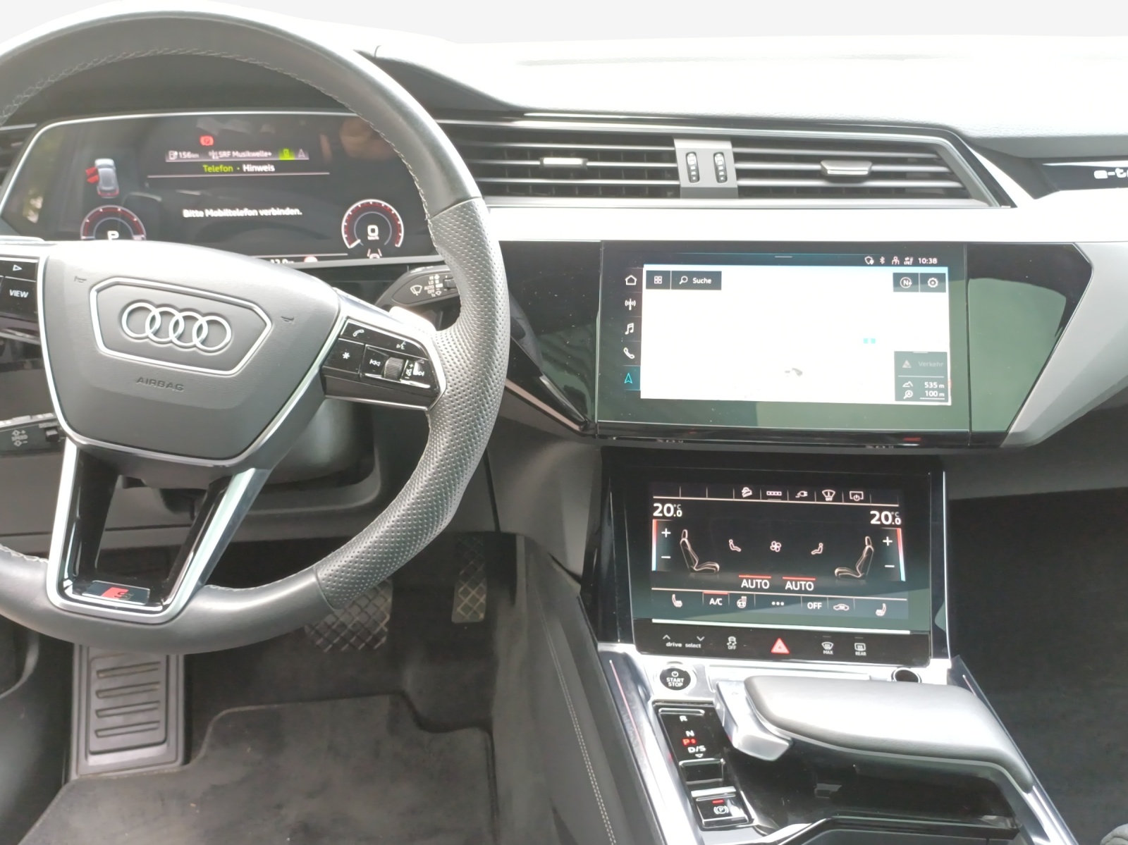 AUDI e-tron 55 S Line Black Edition quattro-image-9