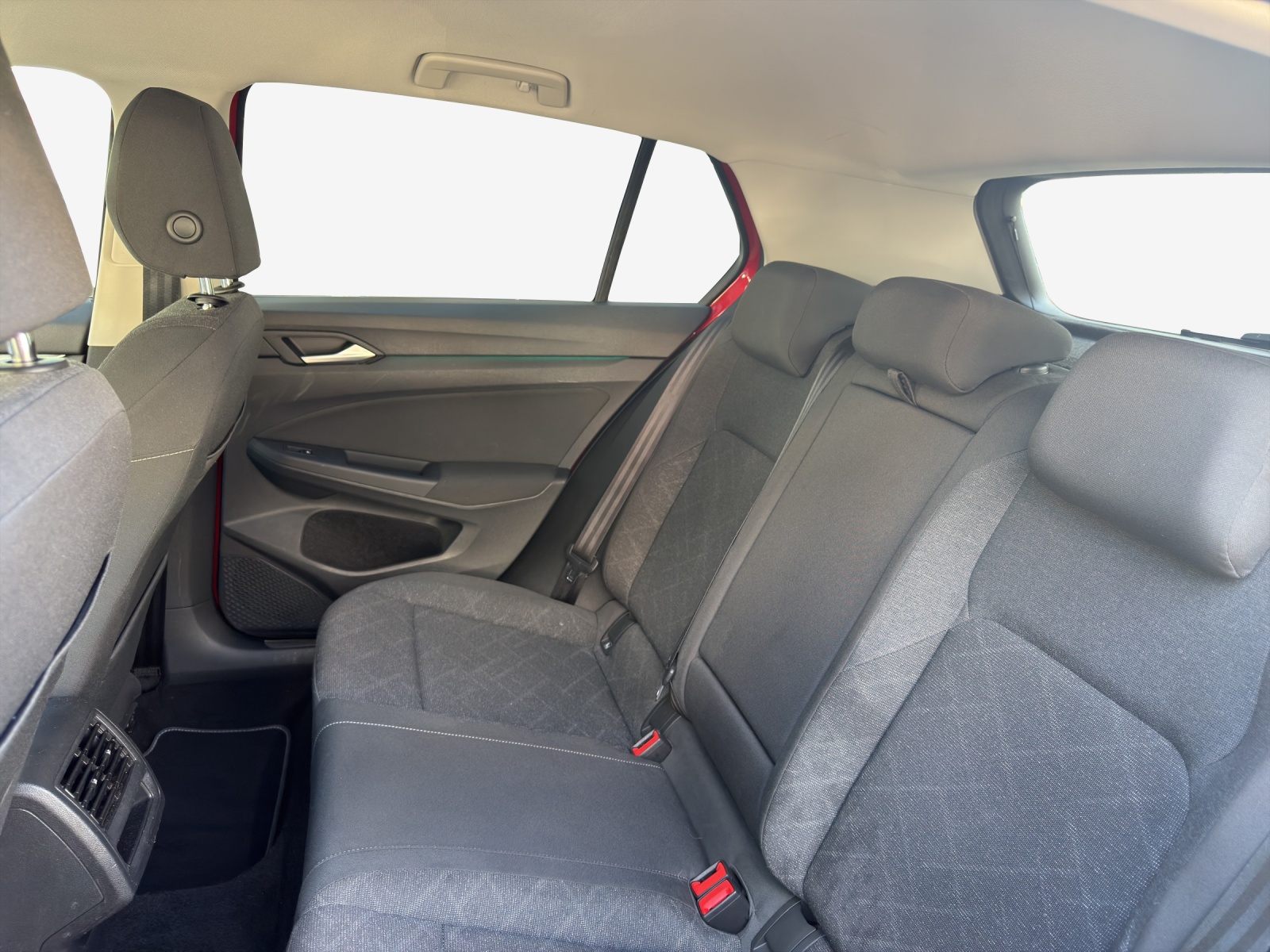 VW Golf 1.0 eTSI mHEV ACTLife DSG-image-11