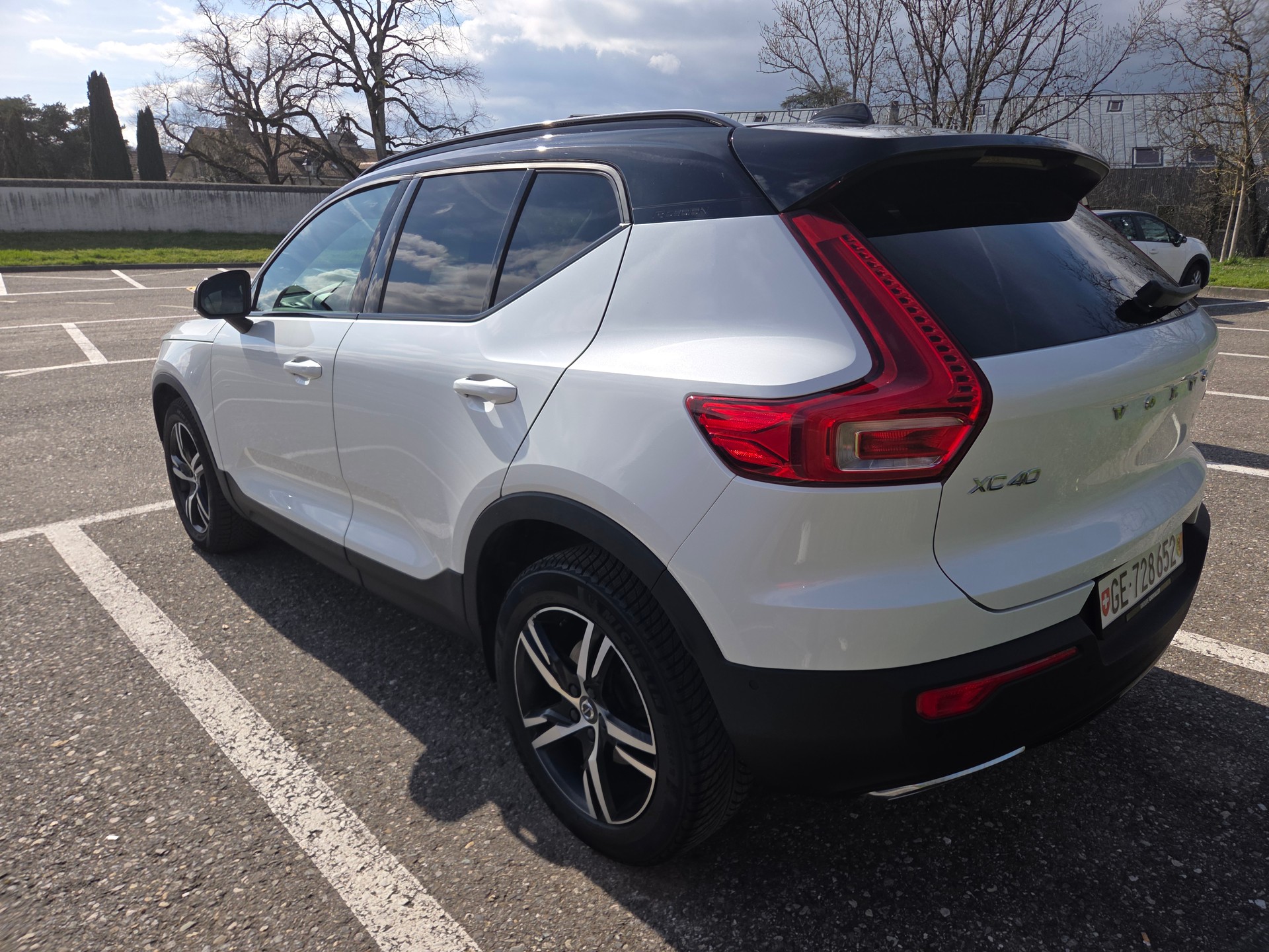 VOLVO 2.0 T5 R-Design AWD-image-3