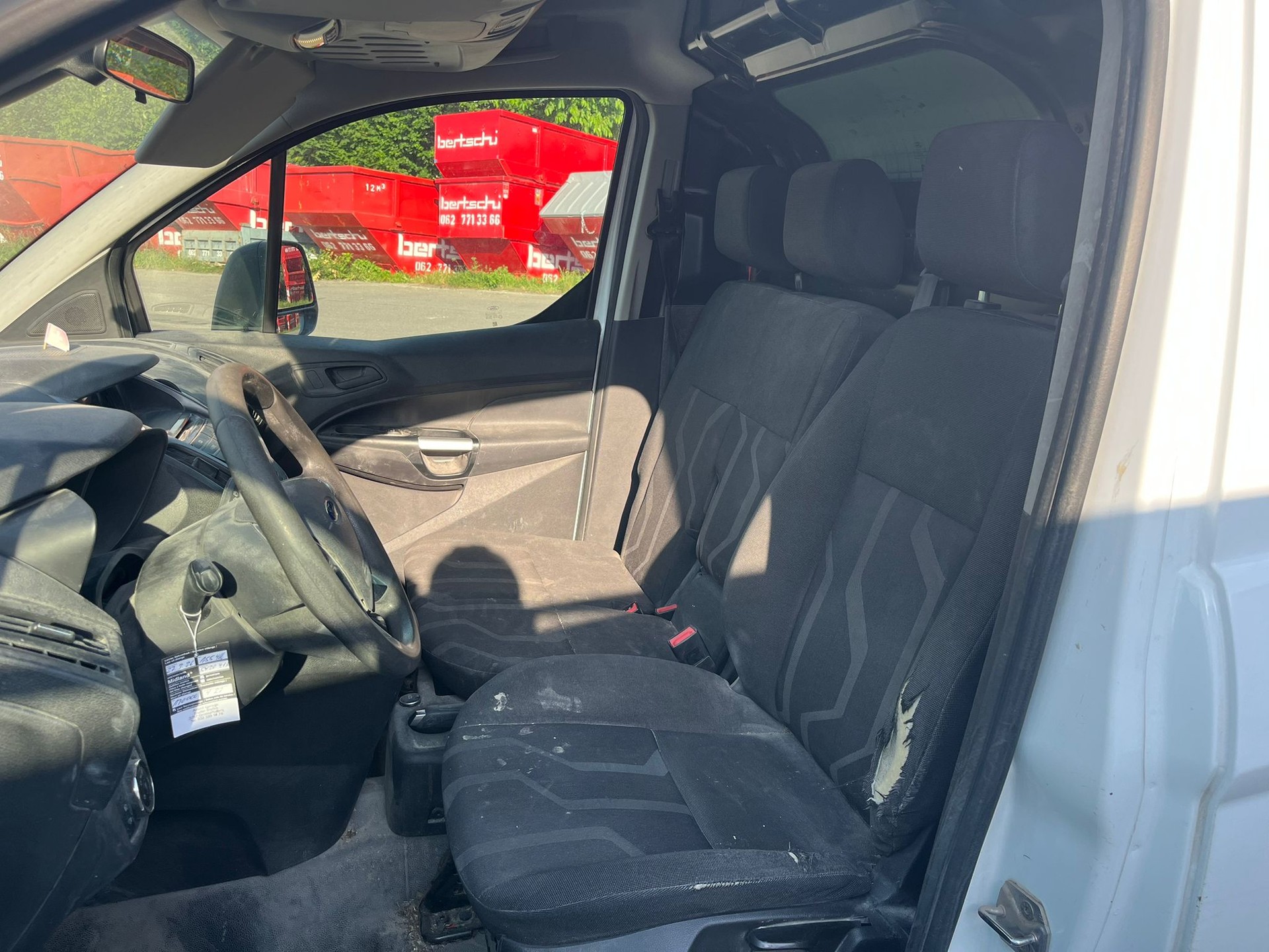 FORD Transit Connect Van T200 1.0 EcoBoost Ambiente-image-5