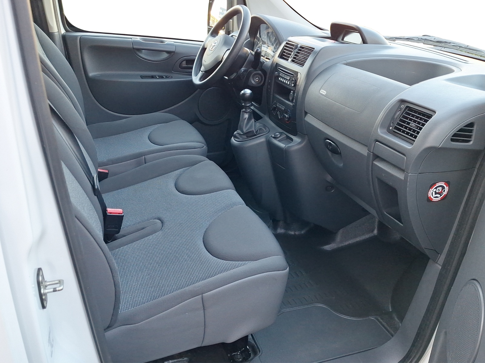 TOYOTA PROACE Crew Cab SWB 2.0 D Luna-image-10