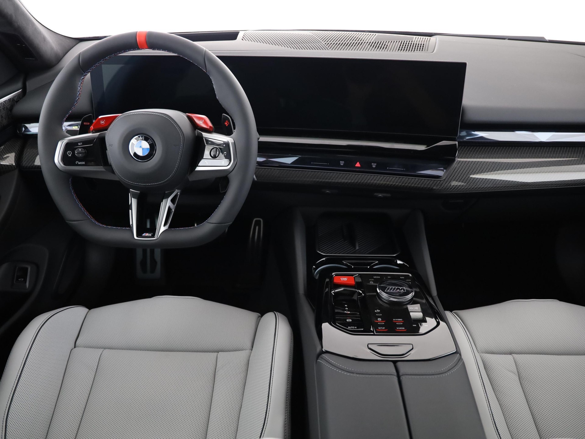 BMW M5 xDrive Touring-image-5