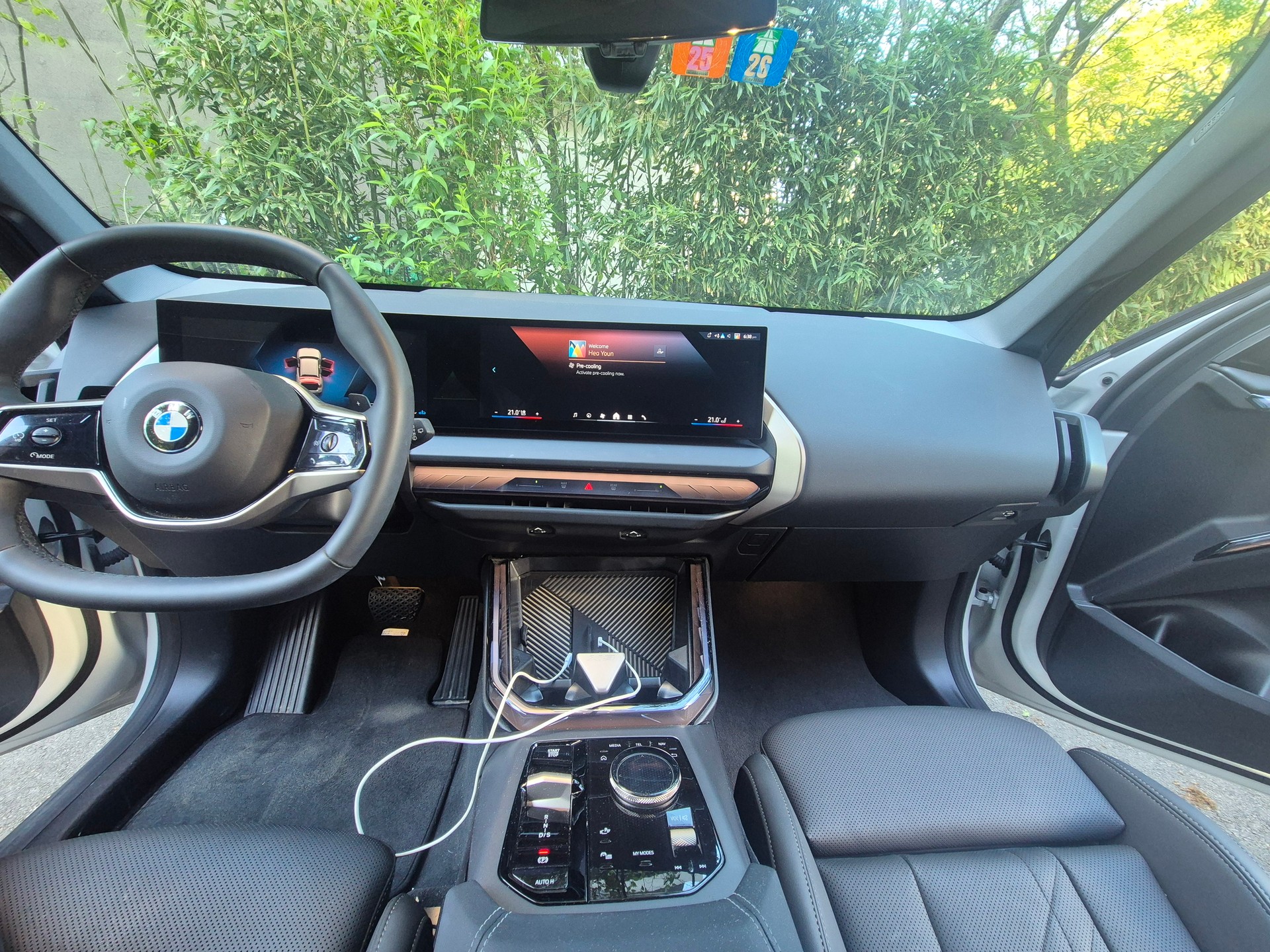 BMW 20i xDrive paddles-image-2