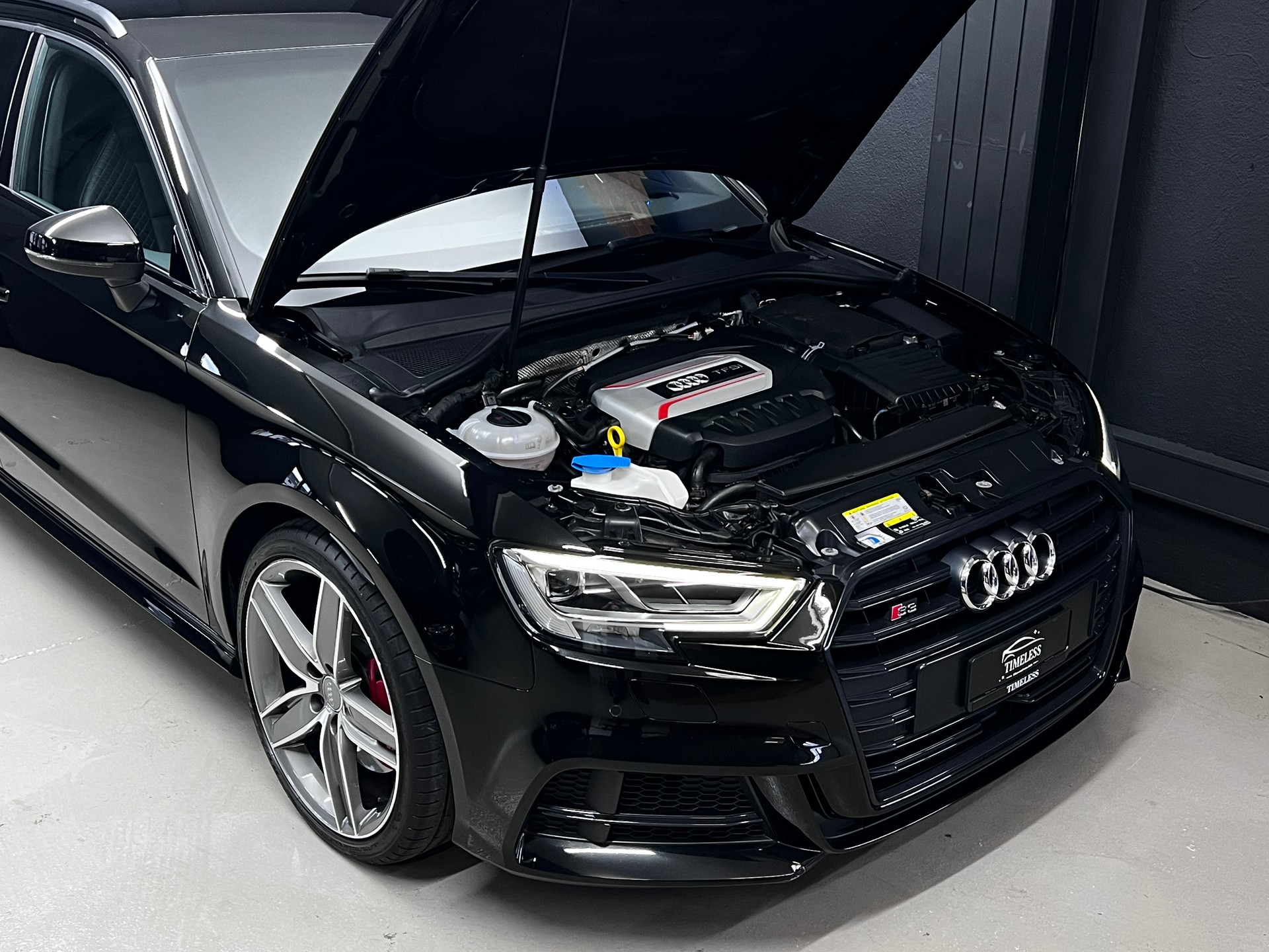 AUDI S3 Sportback 2.0 TFSI quattro S-tronic-image-2