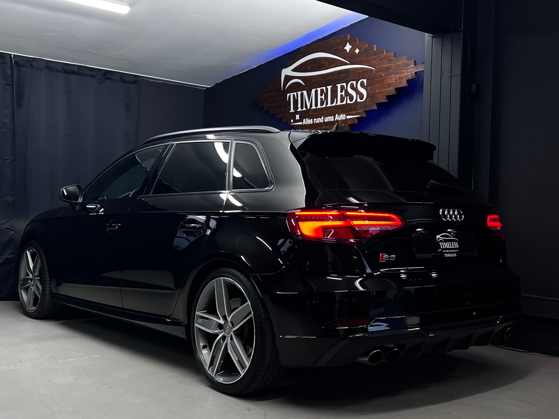 AUDI S3 Sportback 2.0 TFSI quattro S-tronic-image-4