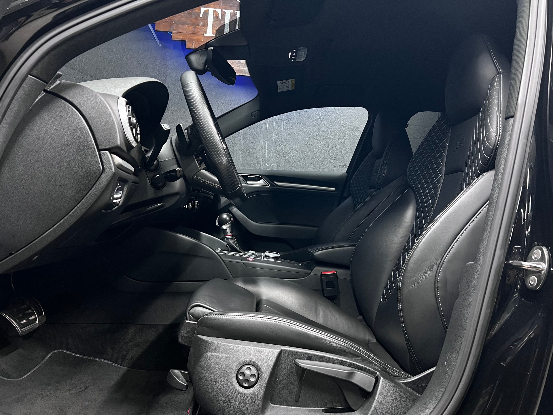 AUDI S3 Sportback 2.0 TFSI quattro S-tronic-image-7