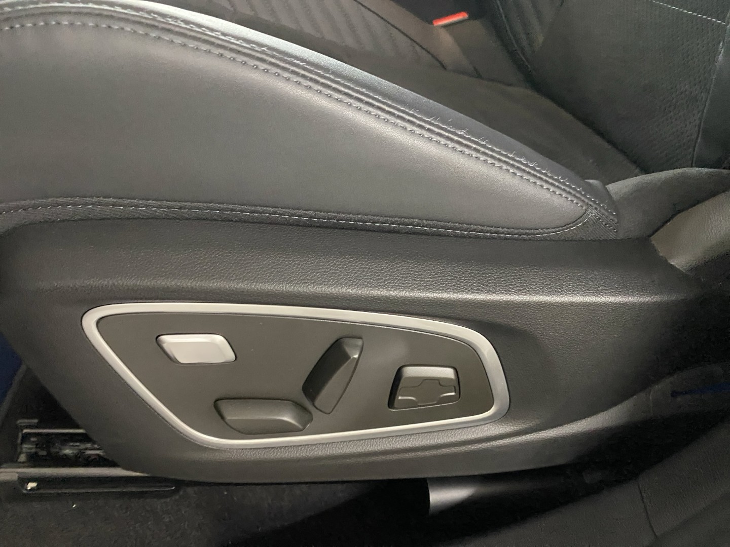 RENAULT Rafale 1.2 E-Tech Hybrid 200 Esprit Alpine-image-16