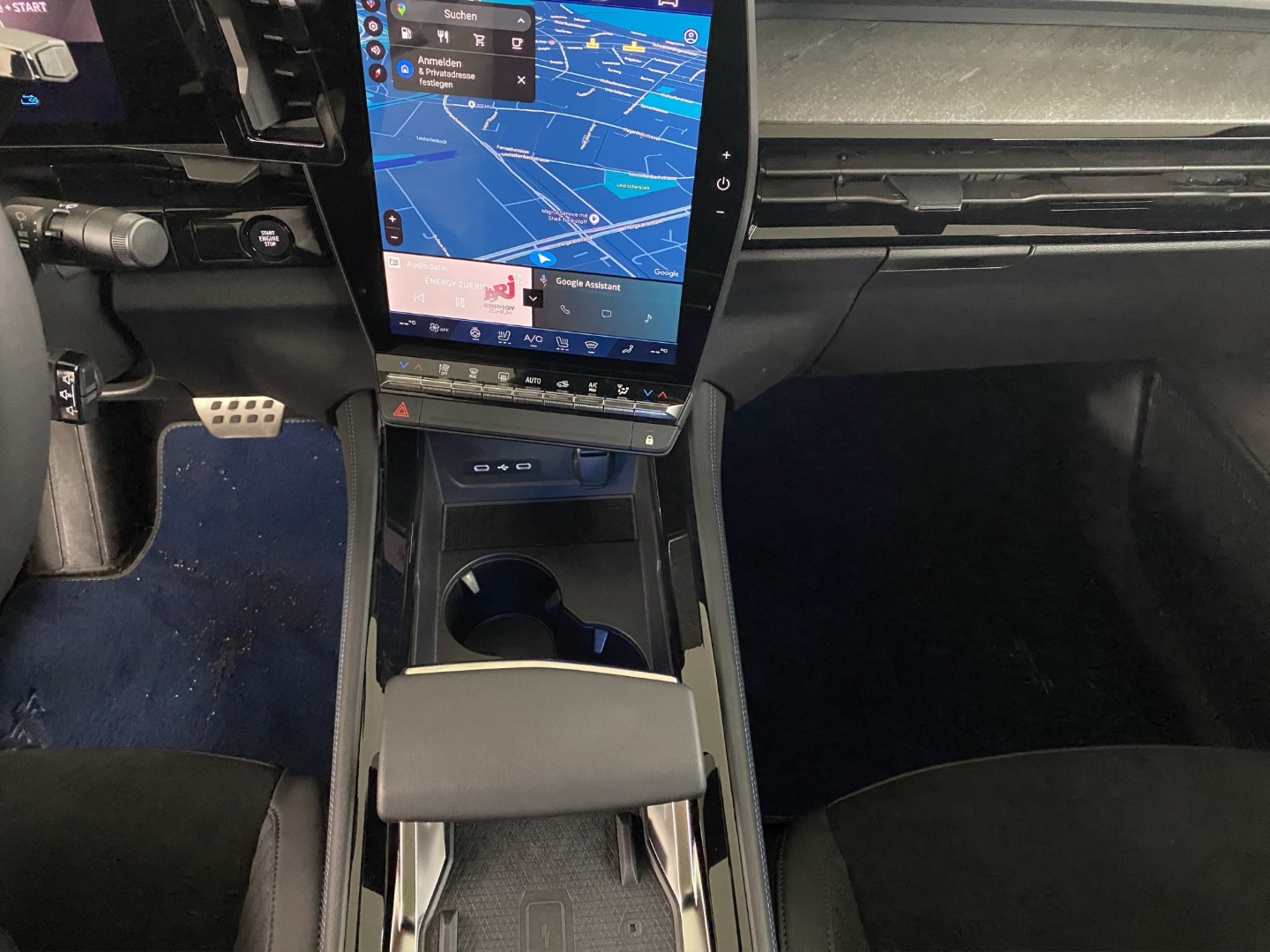 RENAULT Rafale 1.2 E-Tech Hybrid 200 Esprit Alpine-image-11