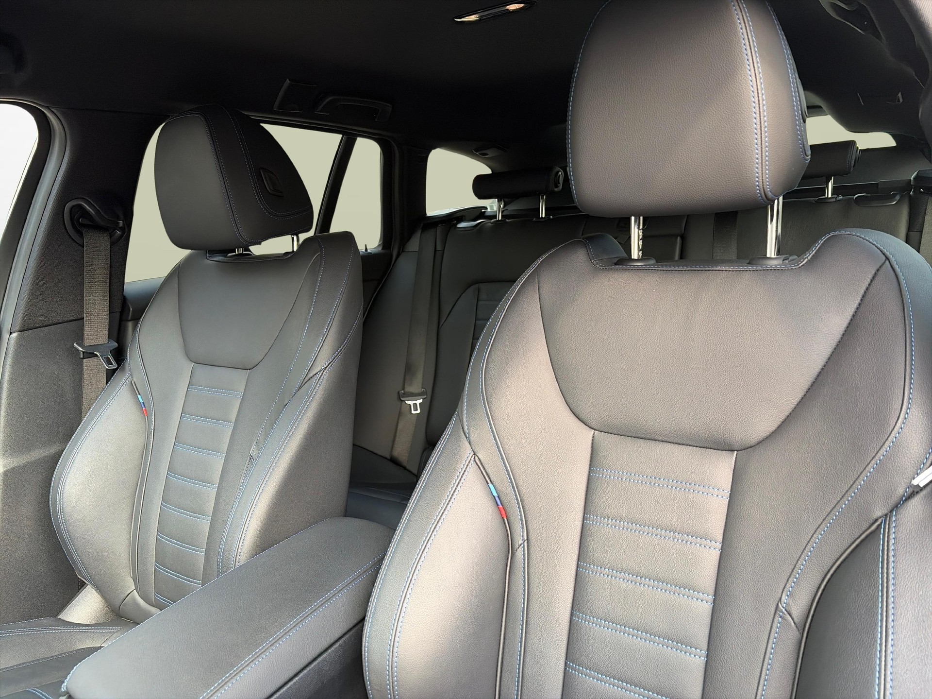 BMW 320d xDrive SAG Touring-image-13