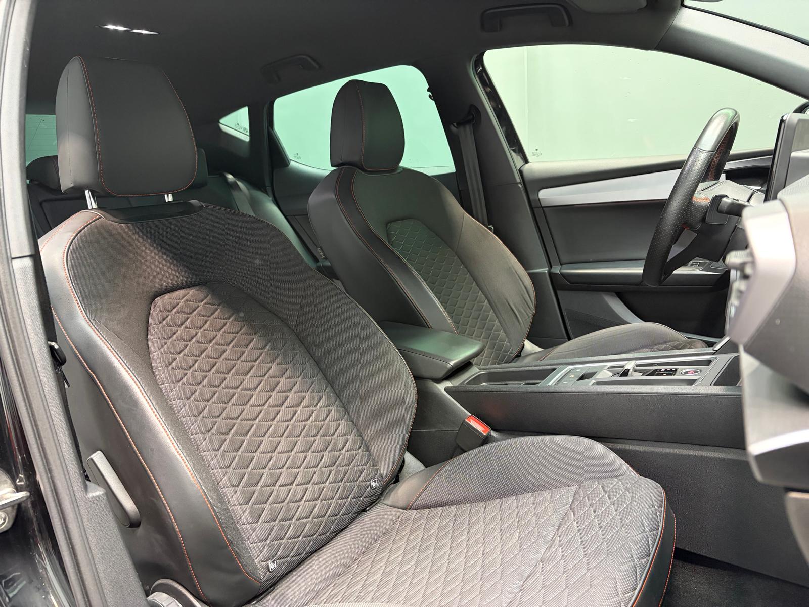 SEAT Leon 1.5 eTSI mHEV DSG FR-image-11