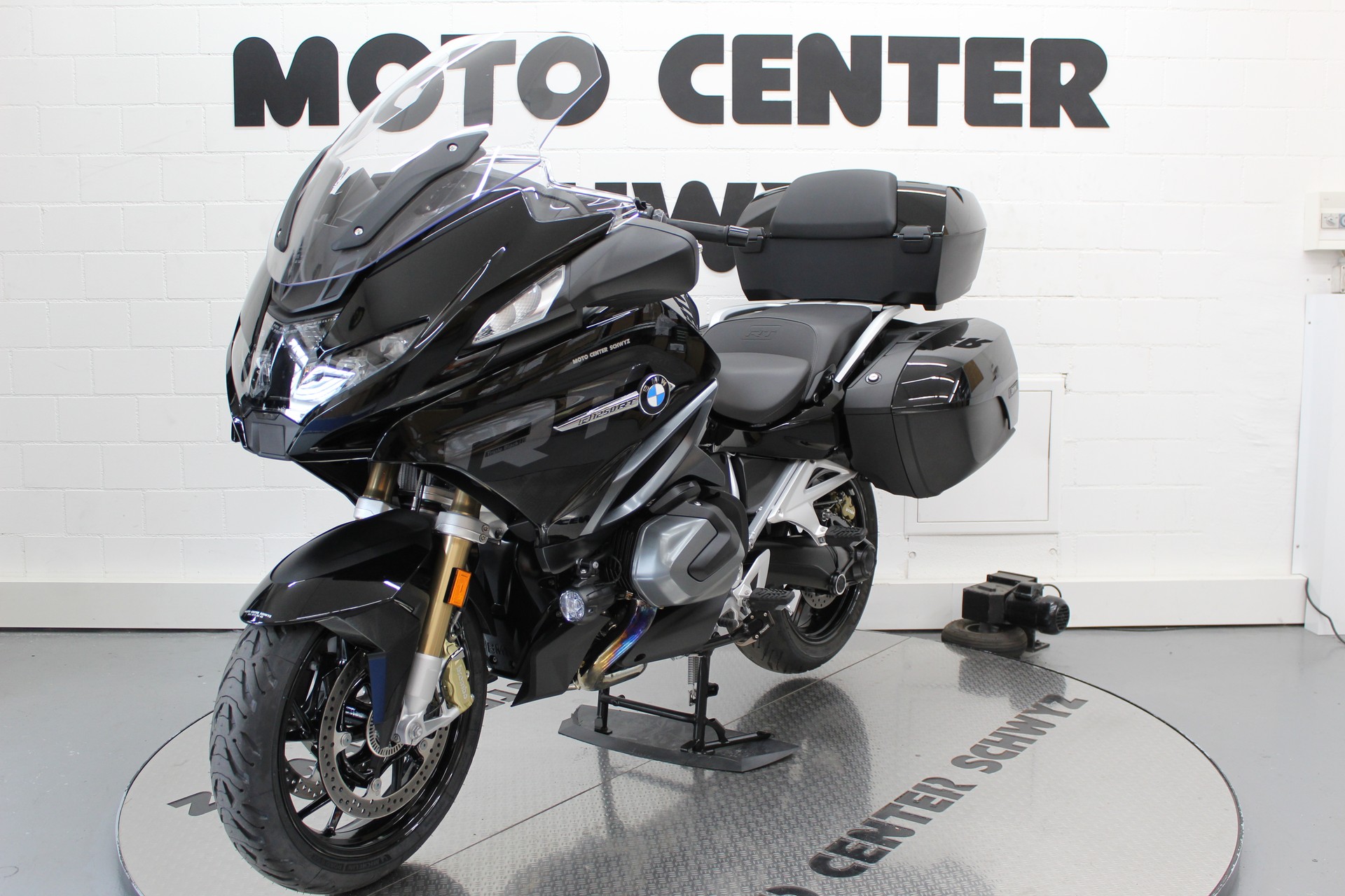 BMW R 1250 RT-showroom-element-3