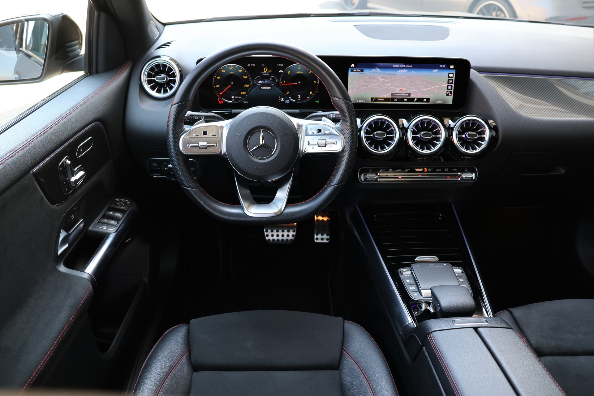 MERCEDES-BENZ GLA 200d AMG Line 8G-DCT (CH)-image-13