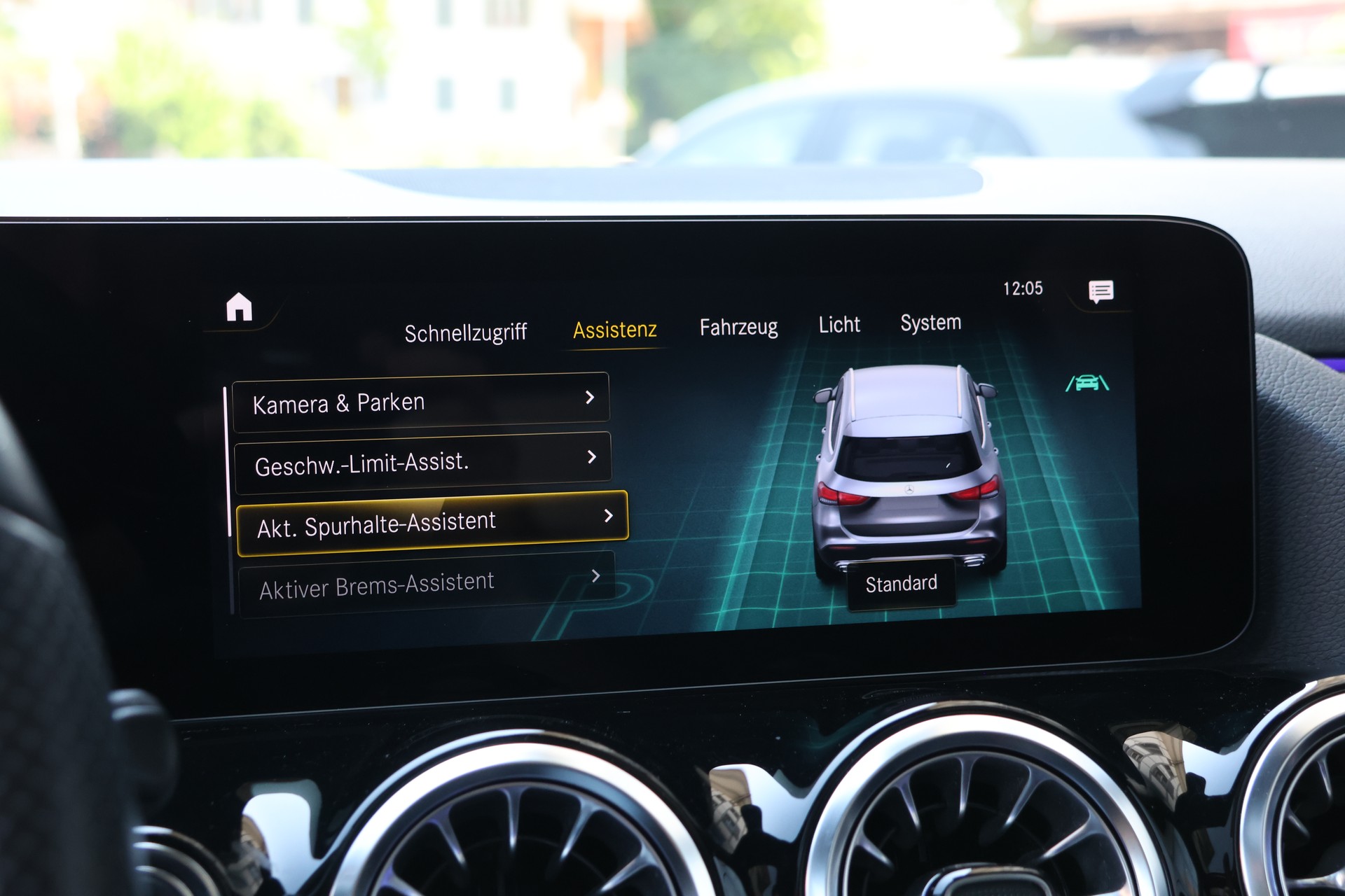 MERCEDES-BENZ GLA 200d AMG Line 8G-DCT (CH)-image-21