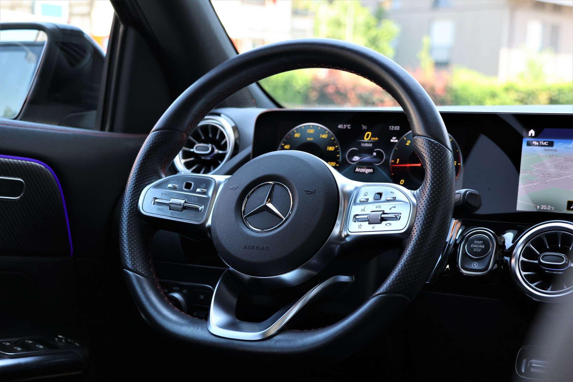 MERCEDES-BENZ GLA 200d AMG Line 8G-DCT (CH)-image-14