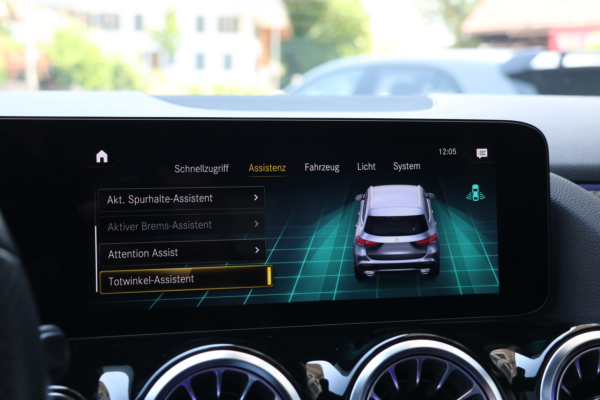 MERCEDES-BENZ GLA 200d AMG Line 8G-DCT (CH)-image-22