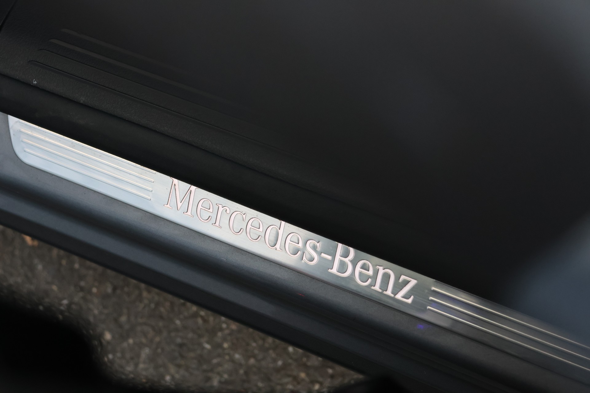 MERCEDES-BENZ GLA 200d AMG Line 8G-DCT (CH)-image-19