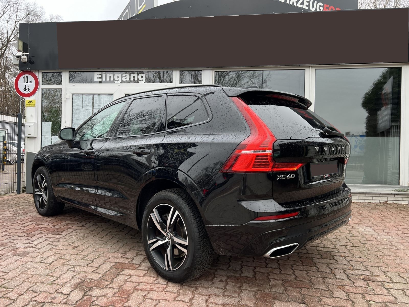 VOLVO B4 Diesel Mild Hybrid AWD Momentum Geartronic-showroom-element-3
