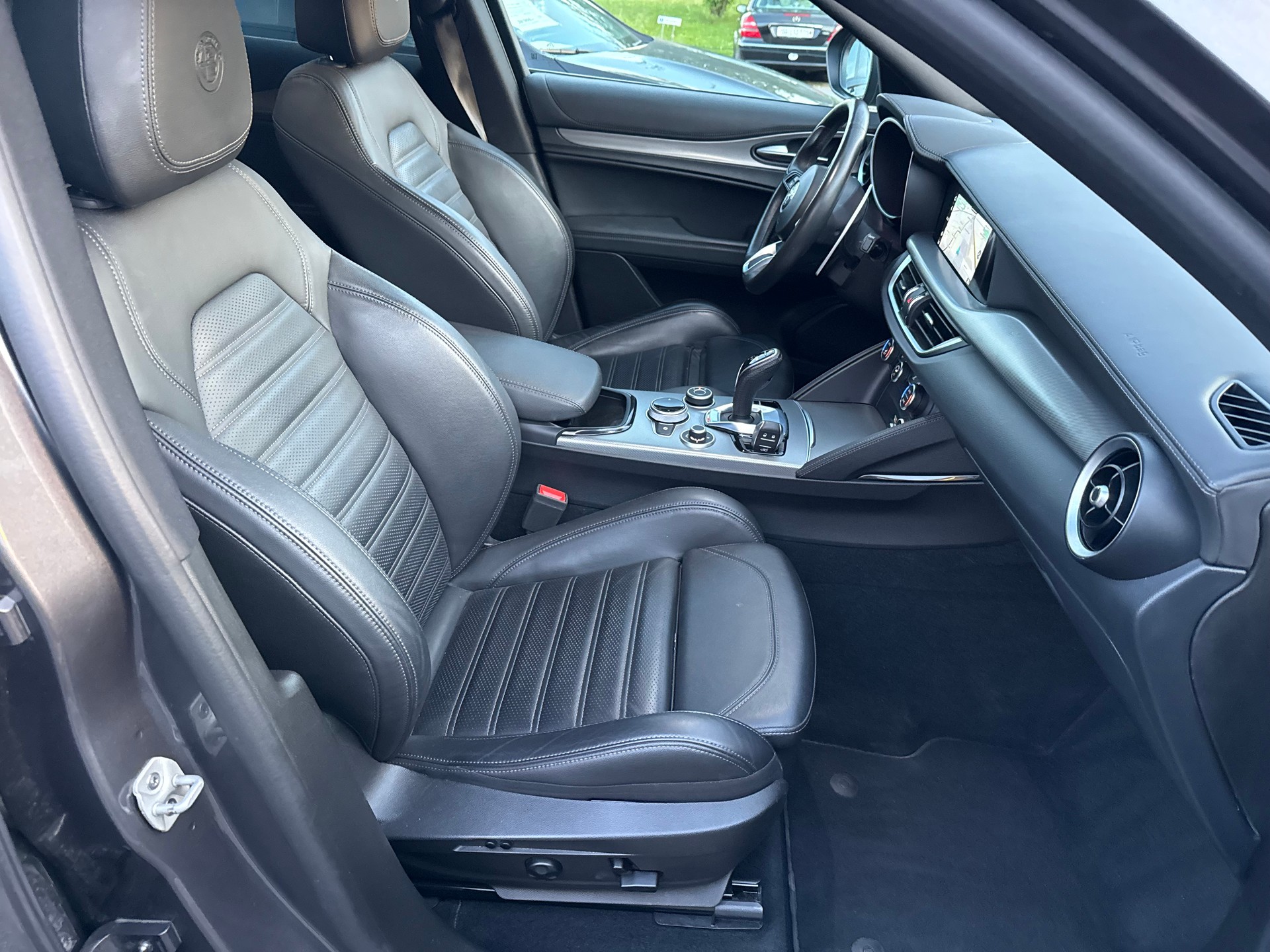 ALFA ROMEO Stelvio 2.2 D Q4 210 Veloce-image-15