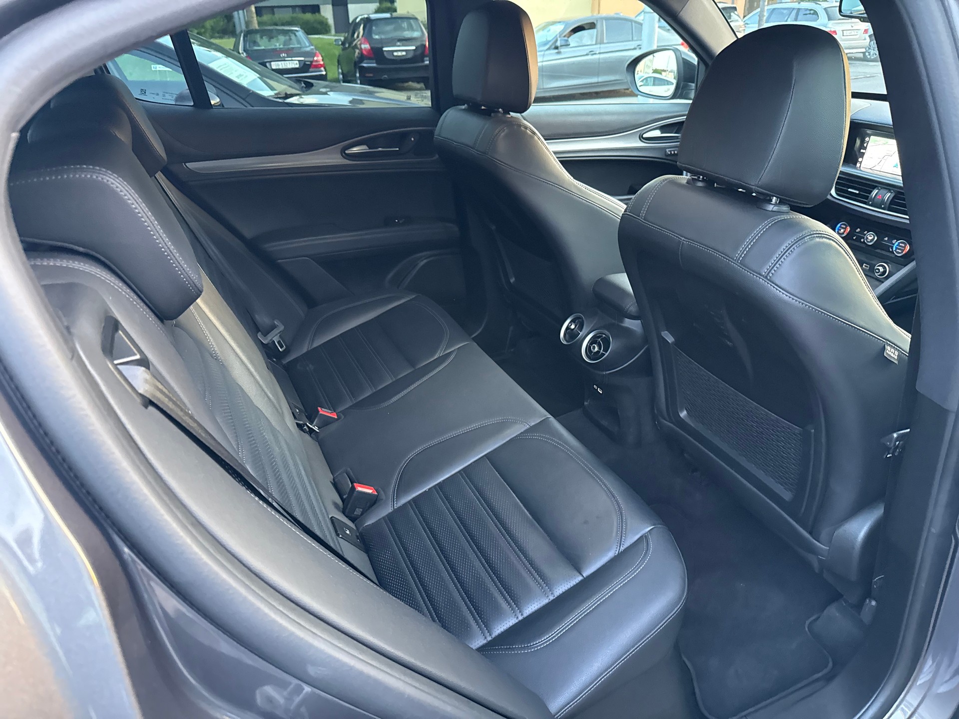 ALFA ROMEO Stelvio 2.2 D Q4 210 Veloce-image-13