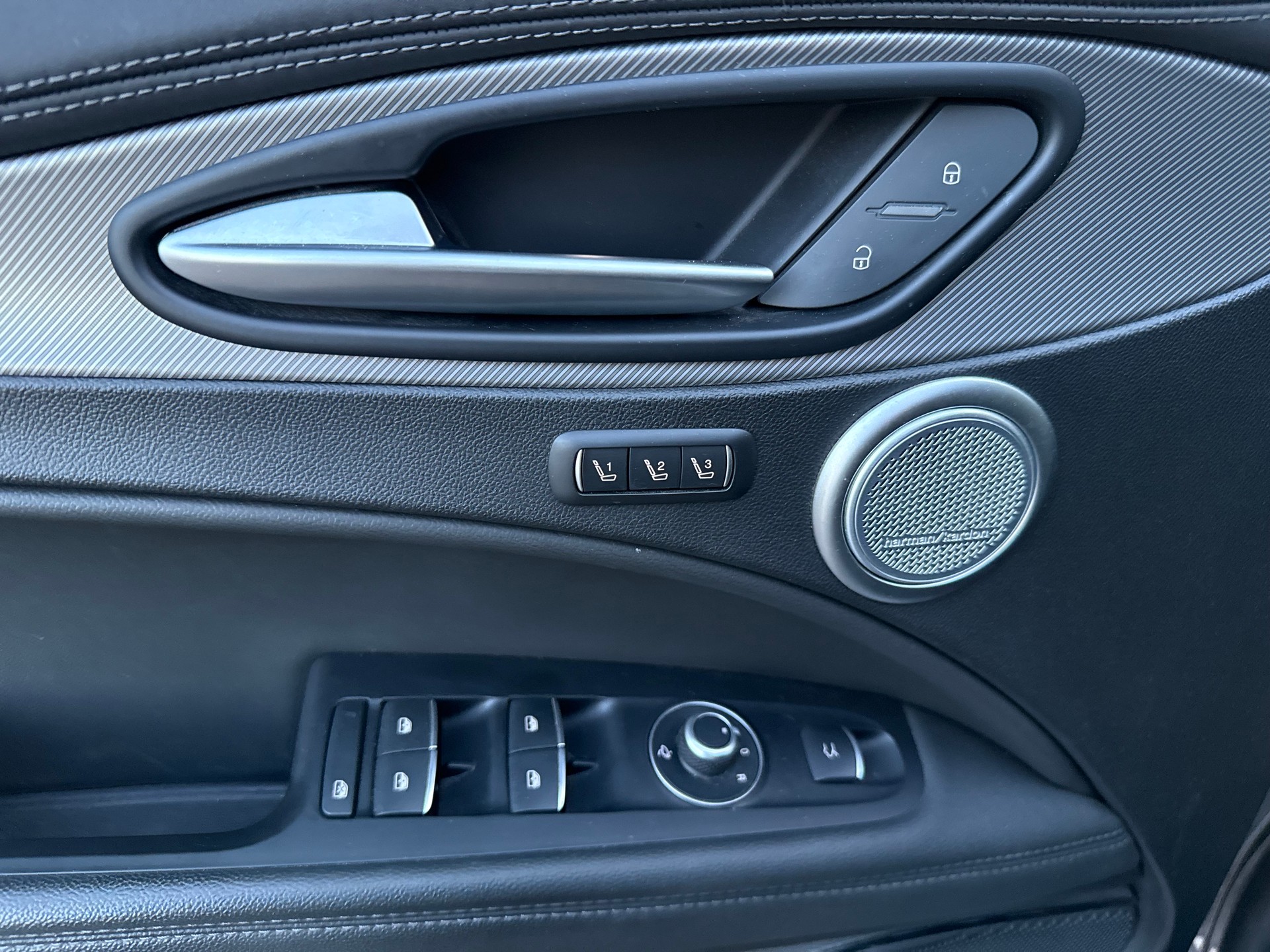 ALFA ROMEO Stelvio 2.2 D Q4 210 Veloce-image-11