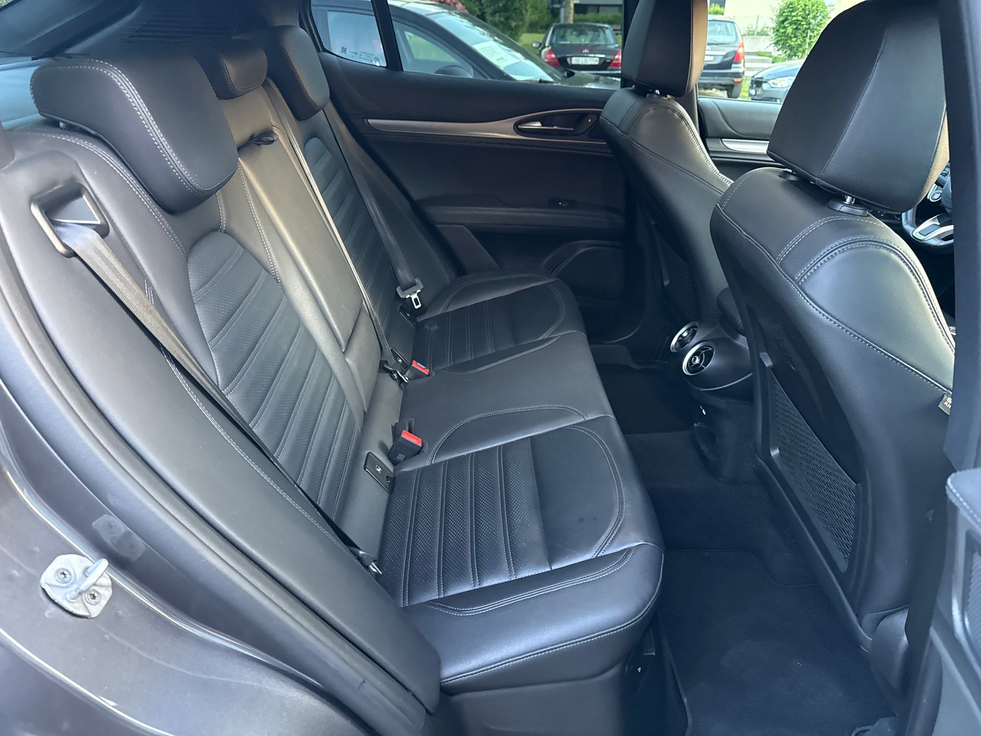 ALFA ROMEO Stelvio 2.2 D Q4 210 Veloce-image-14