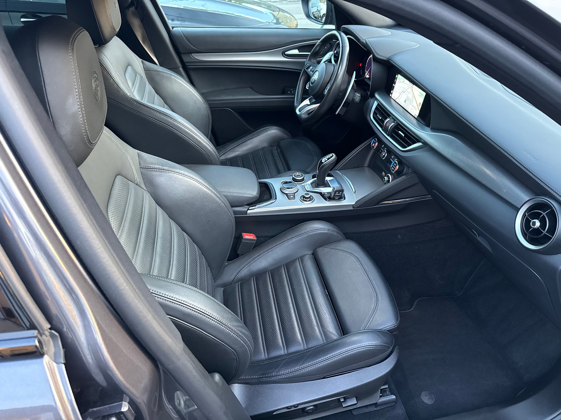 ALFA ROMEO Stelvio 2.2 D Q4 210 Veloce-image-12