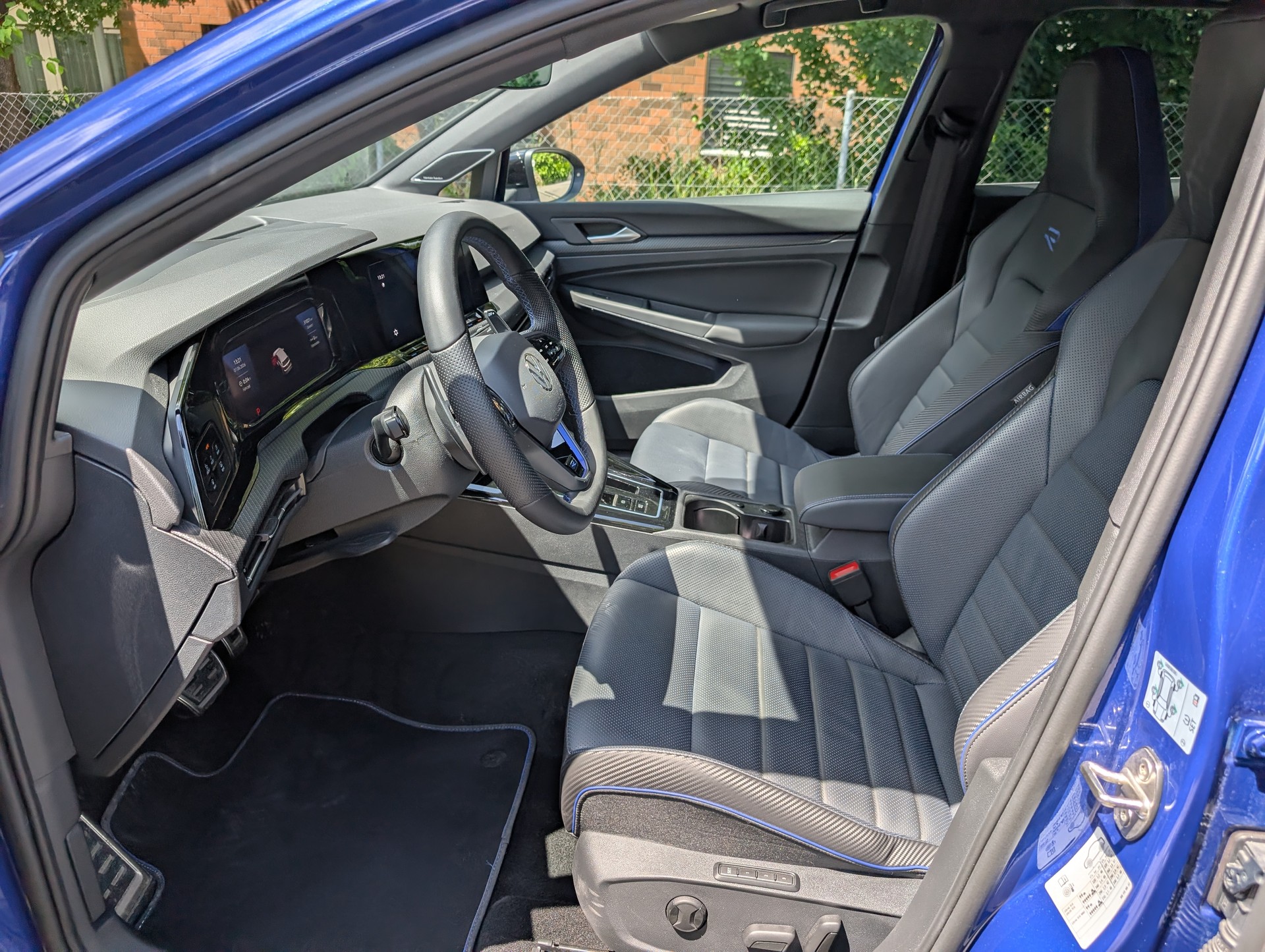 VW 2.0 TSI R Performance DSG 4motion-image-6