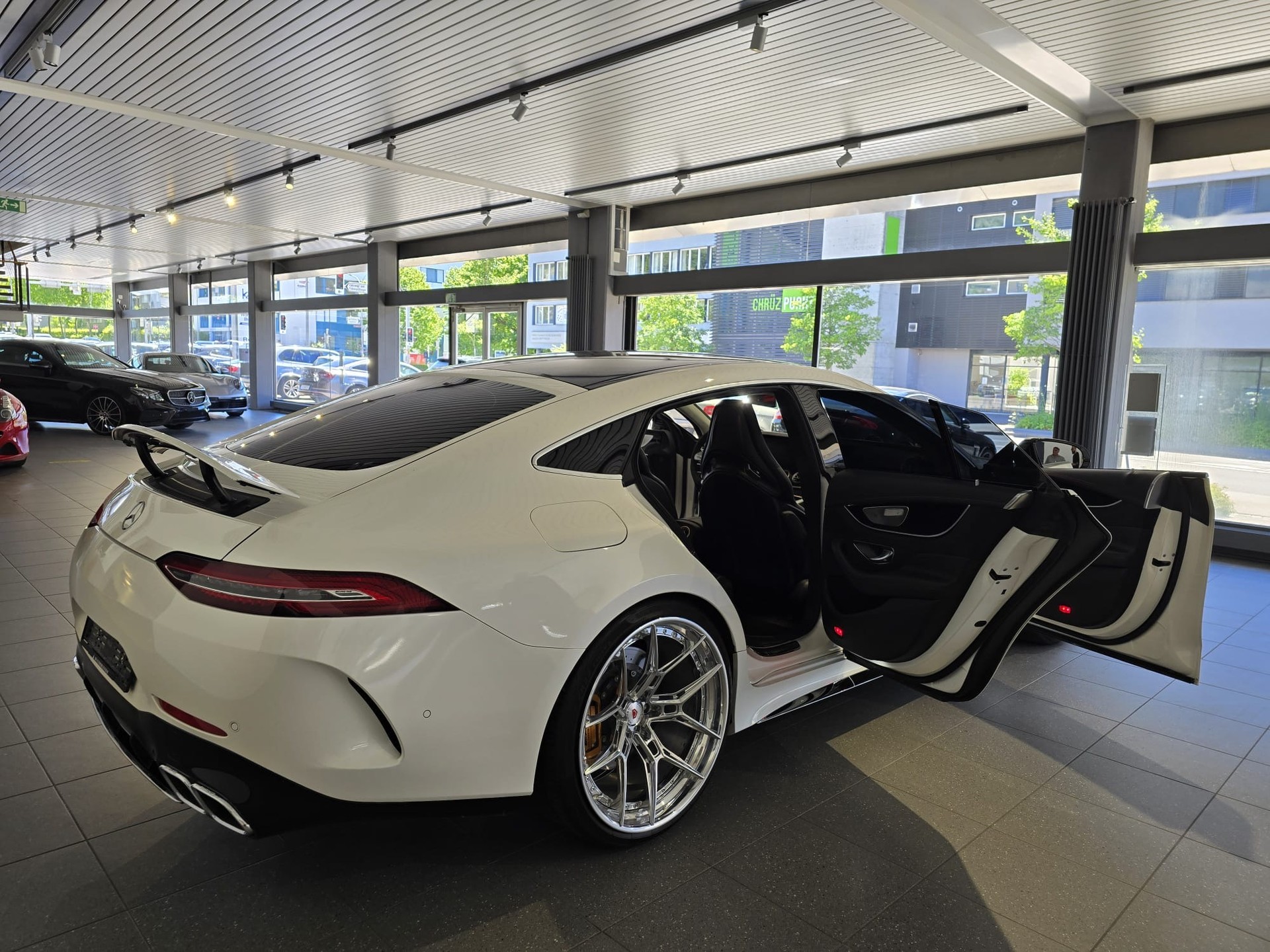 MERCEDES-BENZ AMG GT63 S 4M-image-5