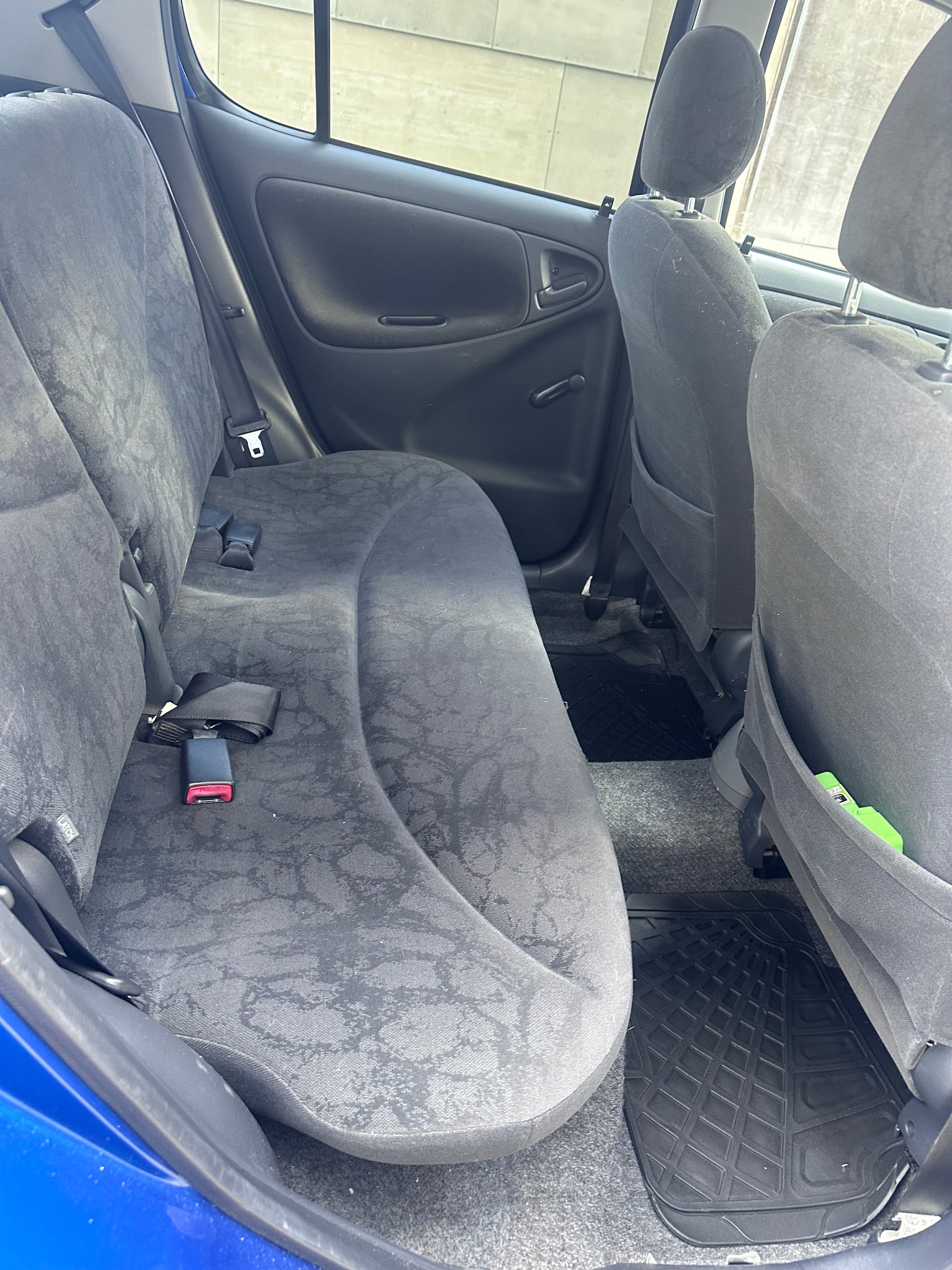 TOYOTA YARIS-image-9