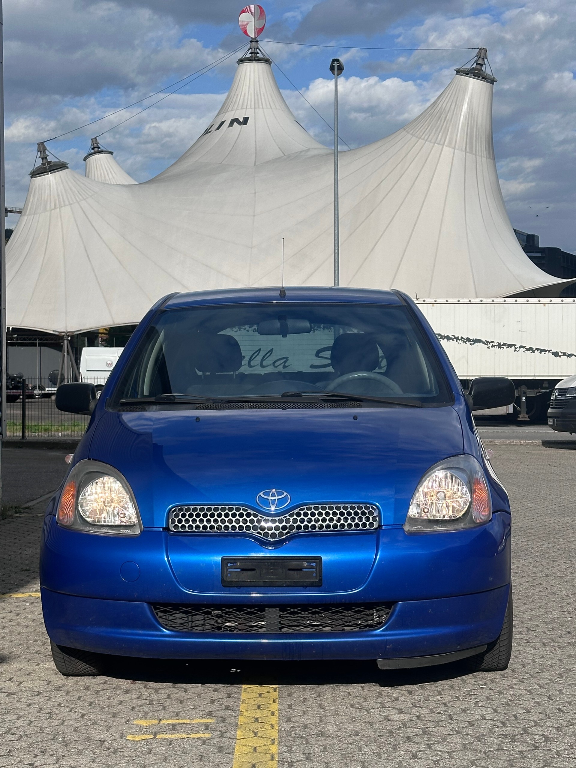 TOYOTA YARIS-image-0