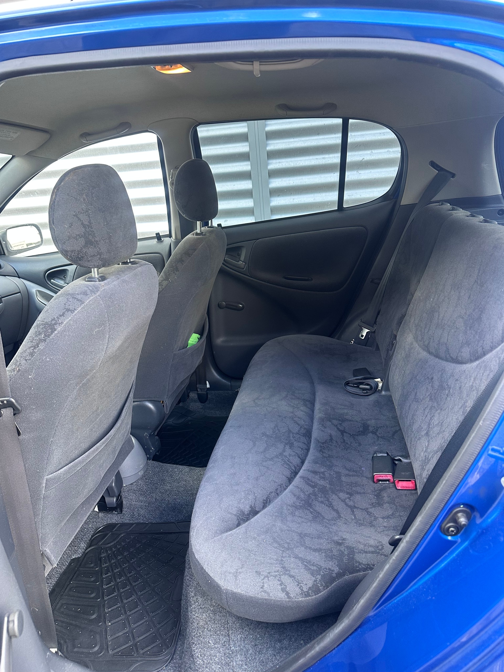 TOYOTA YARIS-image-8