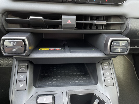 TOYOTA RAV-4 2.5 HSD Premium AWD-image-8