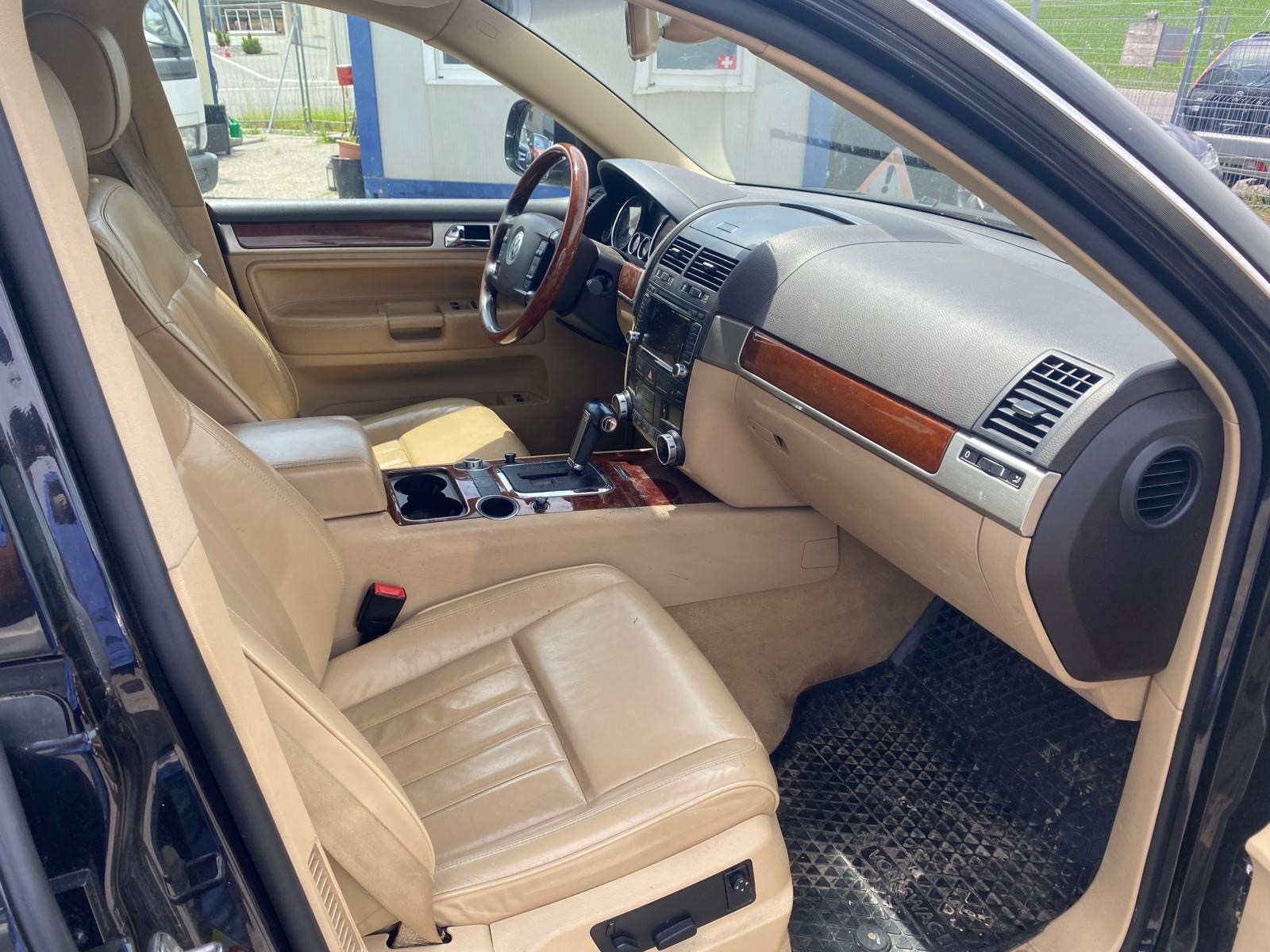 VW Touareg 3.0 TDI Tiptronic-image-10
