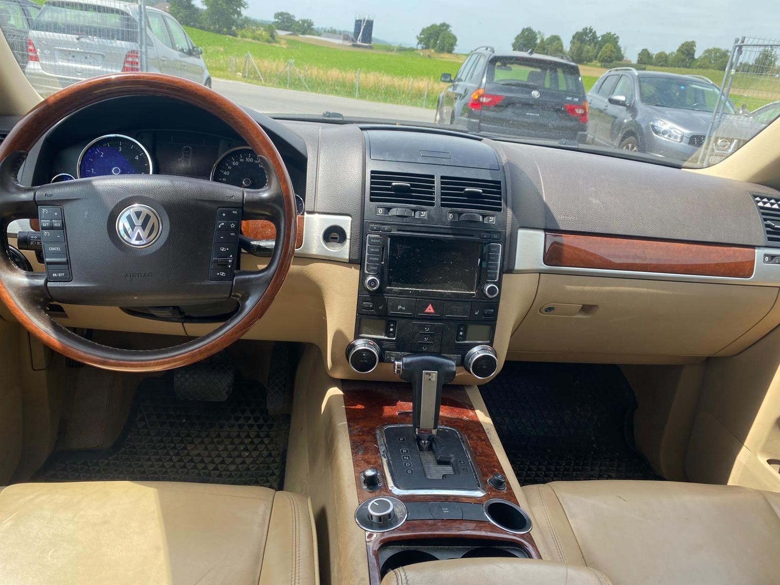 VW Touareg 3.0 TDI Tiptronic-image-11