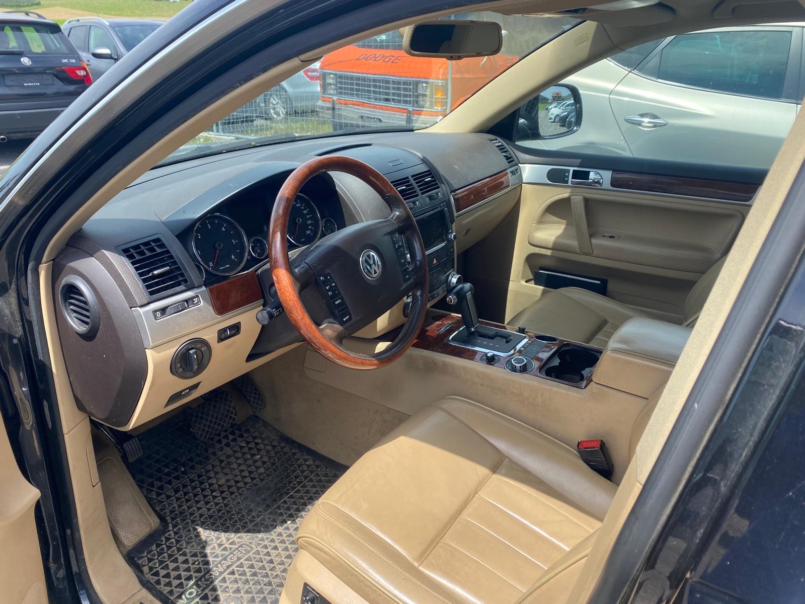 VW Touareg 3.0 TDI Tiptronic-image-8
