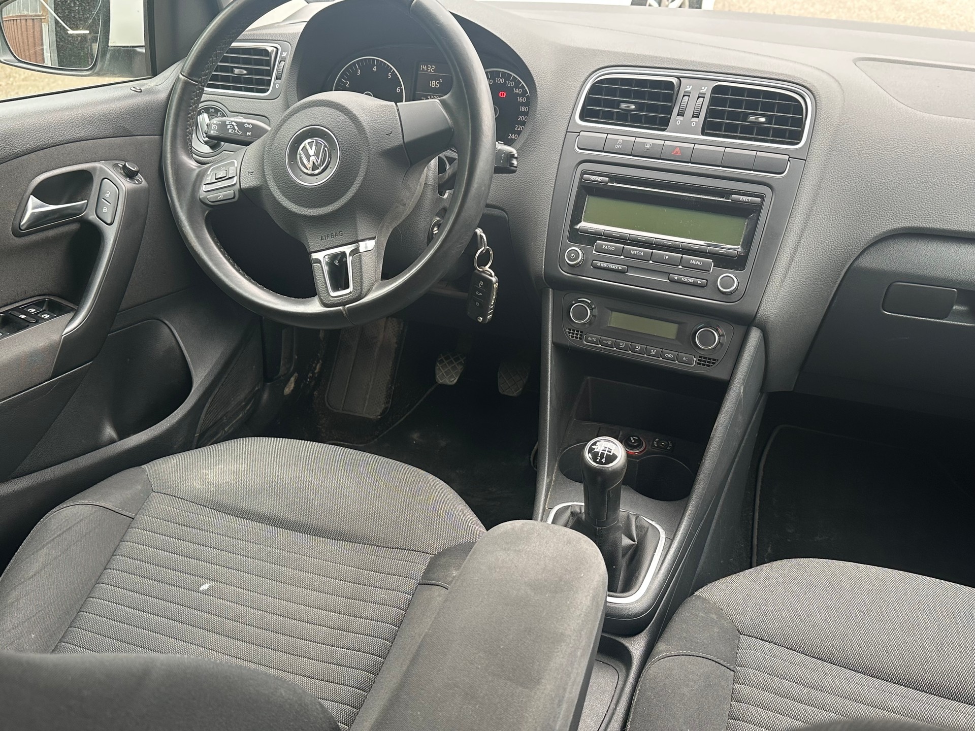VW Polo 1.4 16V Comfortline-image-11