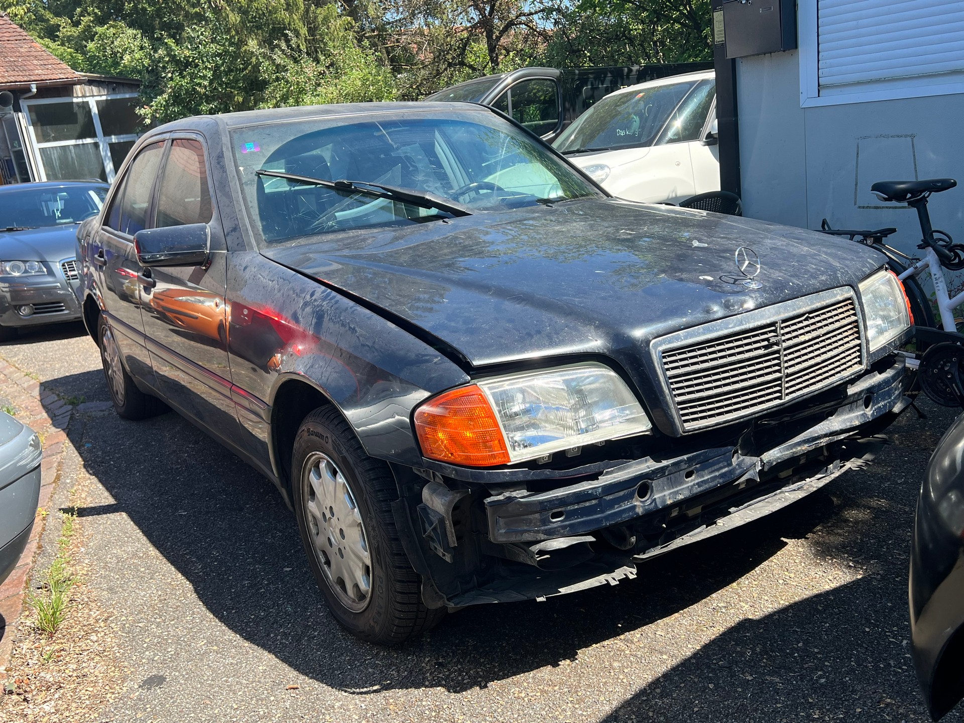 MERCEDES-BENZ C 180 Elégance-image-0