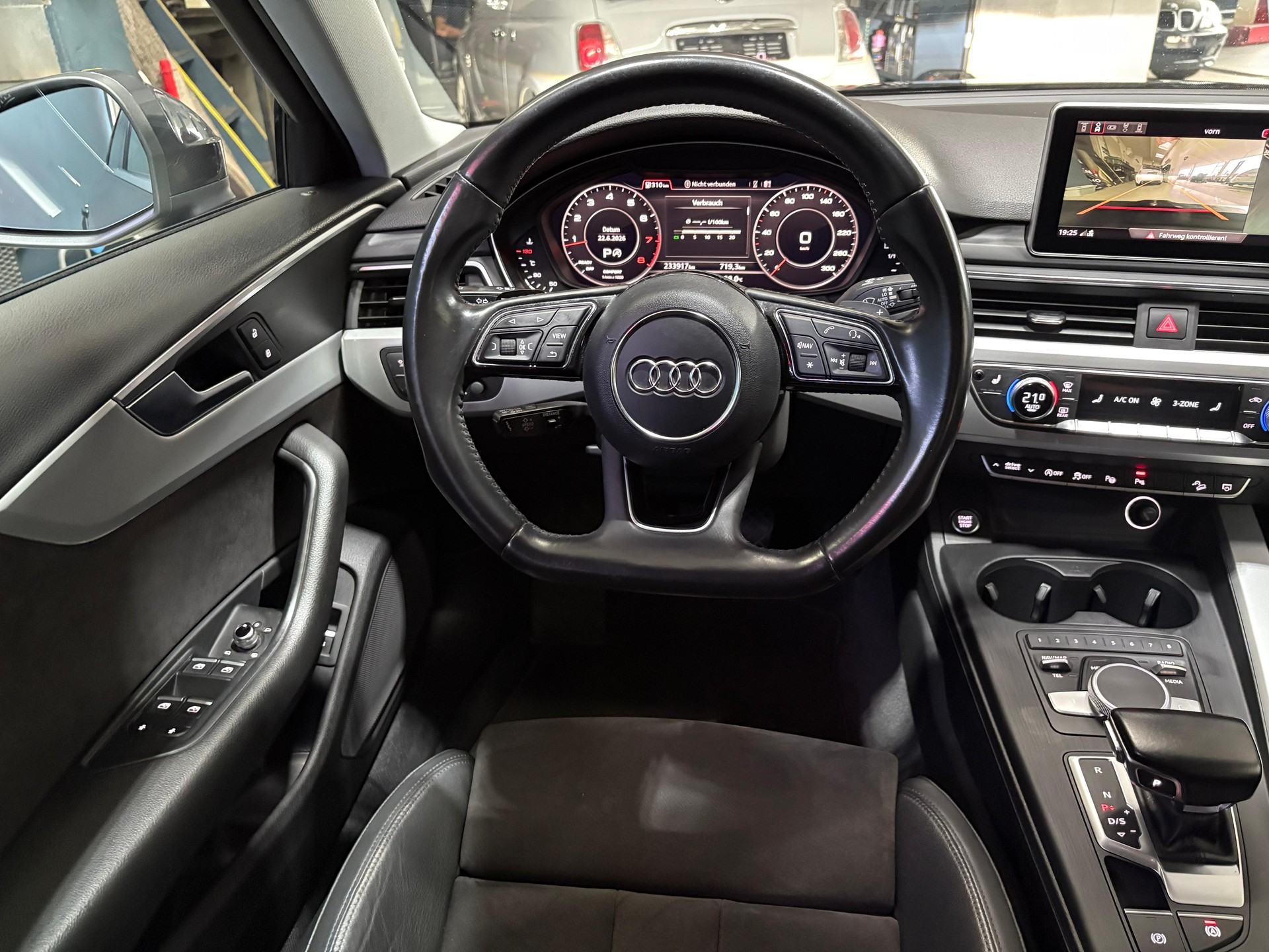AUDI A4 allroad 2.0 TFSI quattro S-tronic-image-10