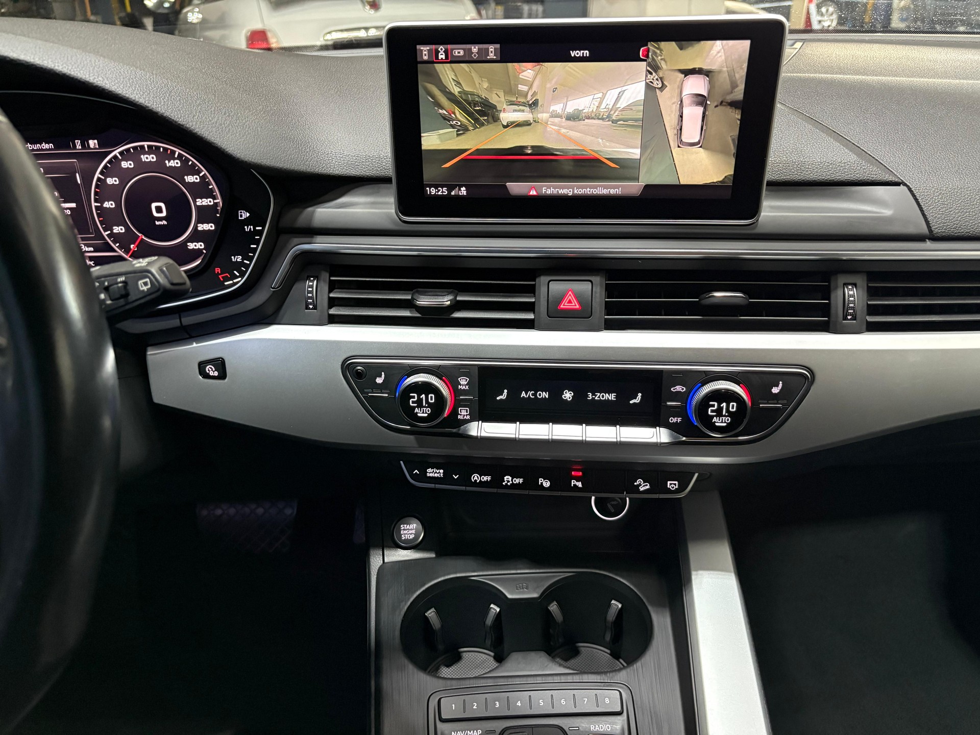 AUDI A4 allroad 2.0 TFSI quattro S-tronic-image-12