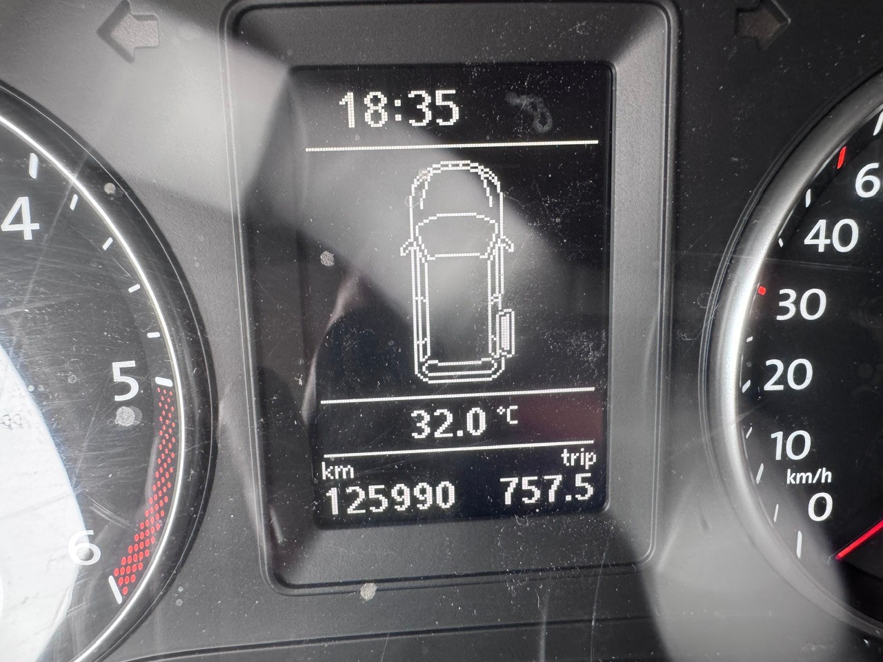 VW Caddy Maxi 2.0 TDI 4Motion-image-10